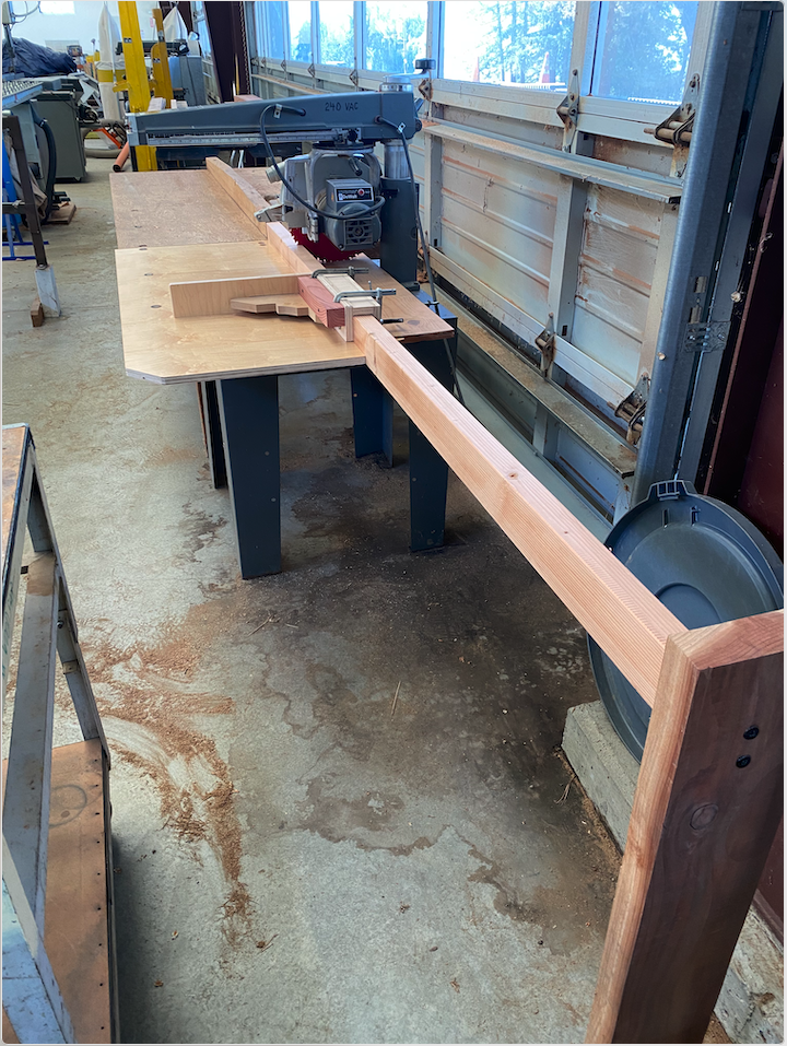 Mike finished his mods to the radial arm saw feeder table