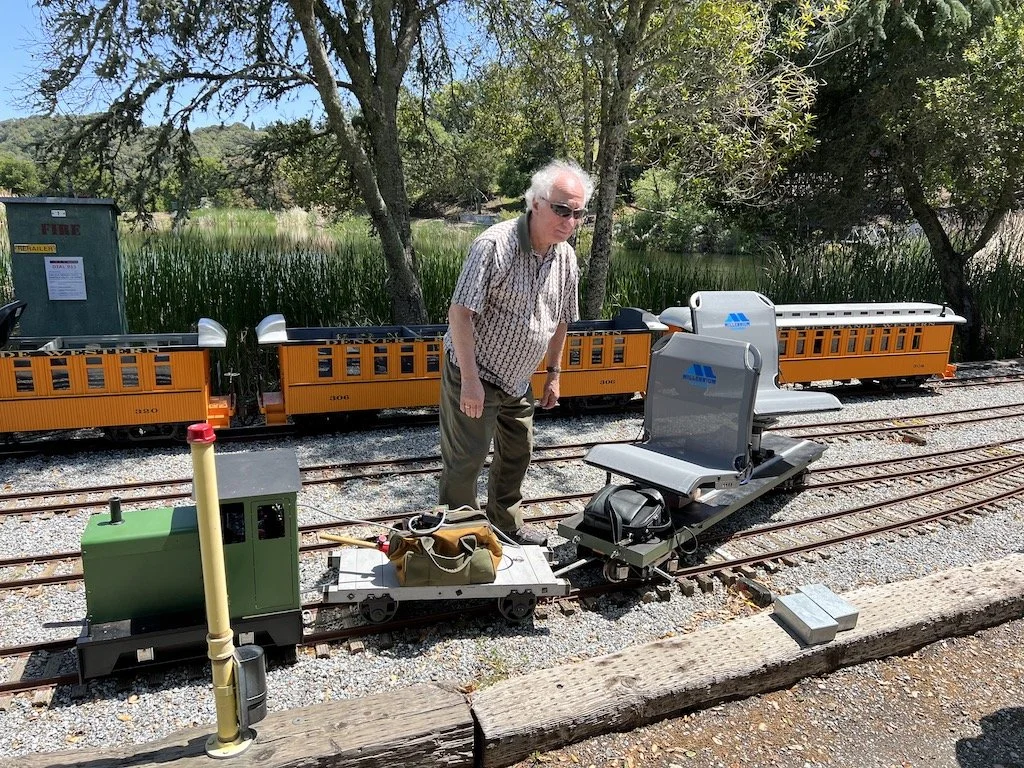 Bernie’s consist split the station yard’s switch