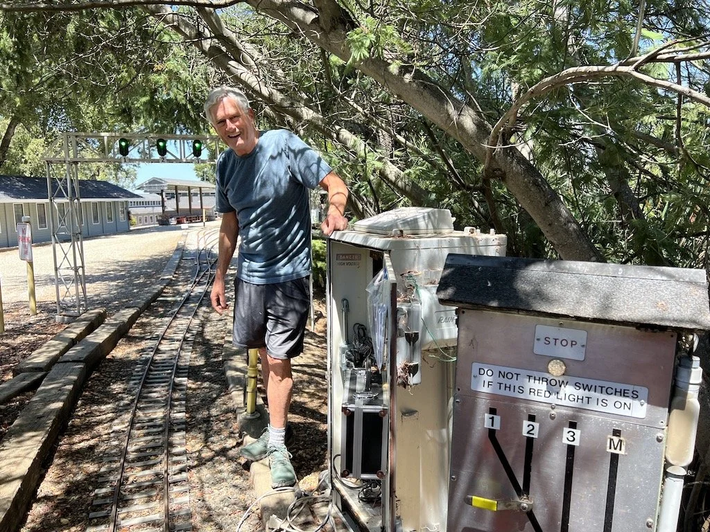 Steve starts to learn the signal system