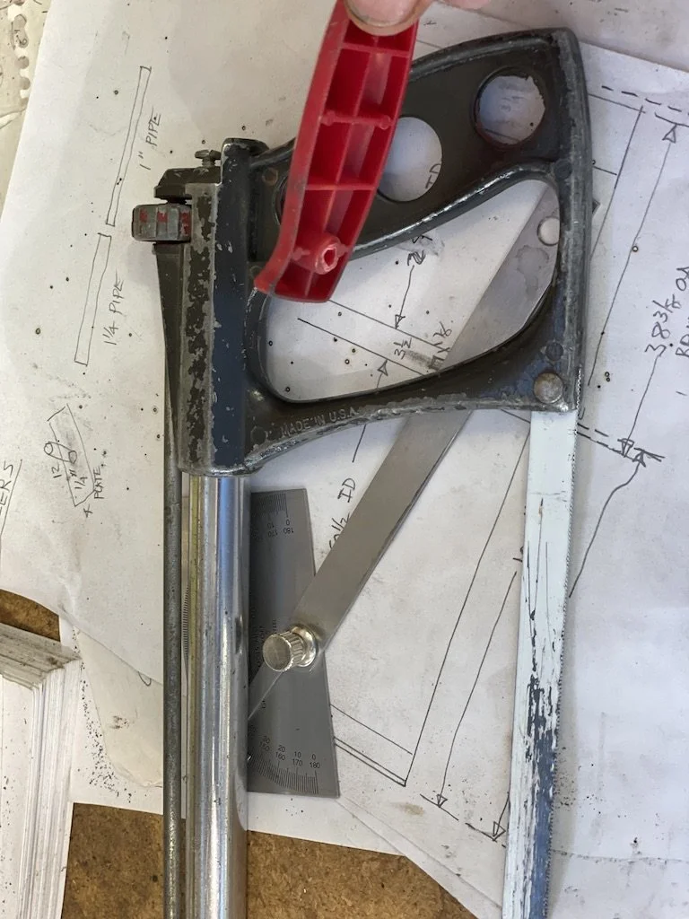 Tom performs a quick repair on a hacksaw