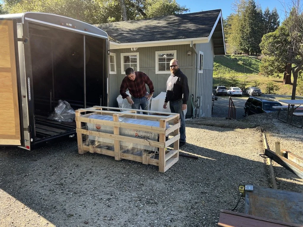 Brandon unpacked and tested his three new SP box cars