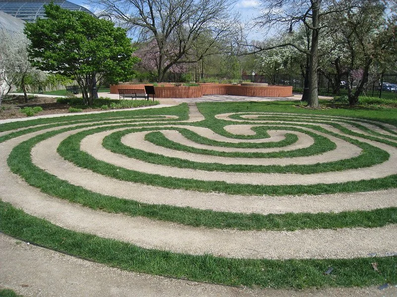 7 Labyrinths to Visit in Illinois