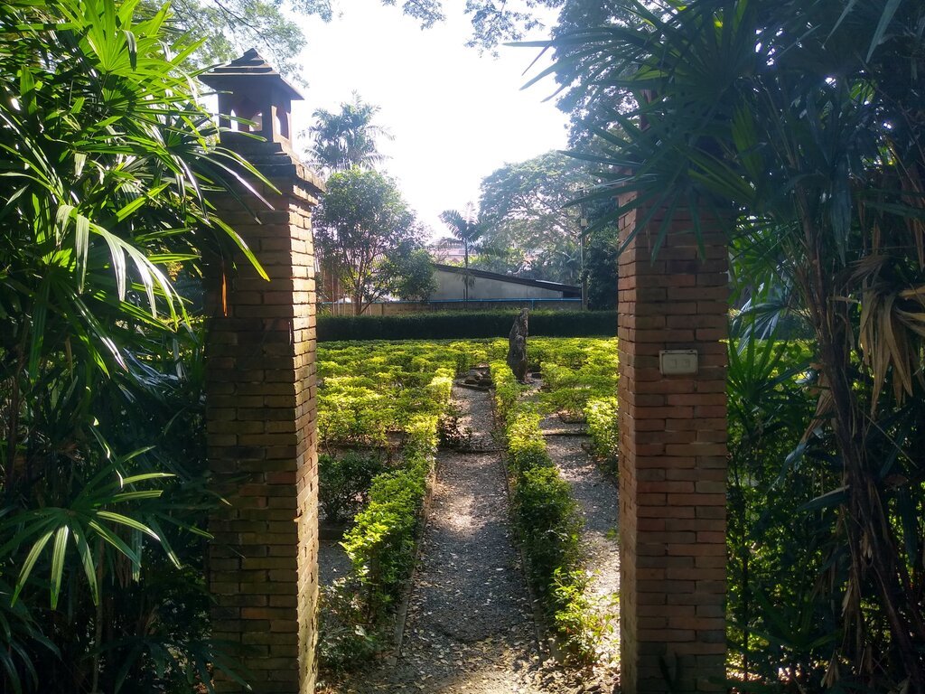 Labyrinth entrance