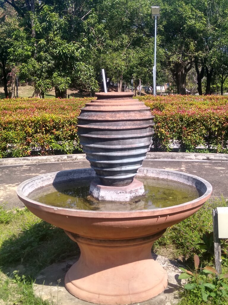 Rama IX Lanna Park labyrinth center fountain