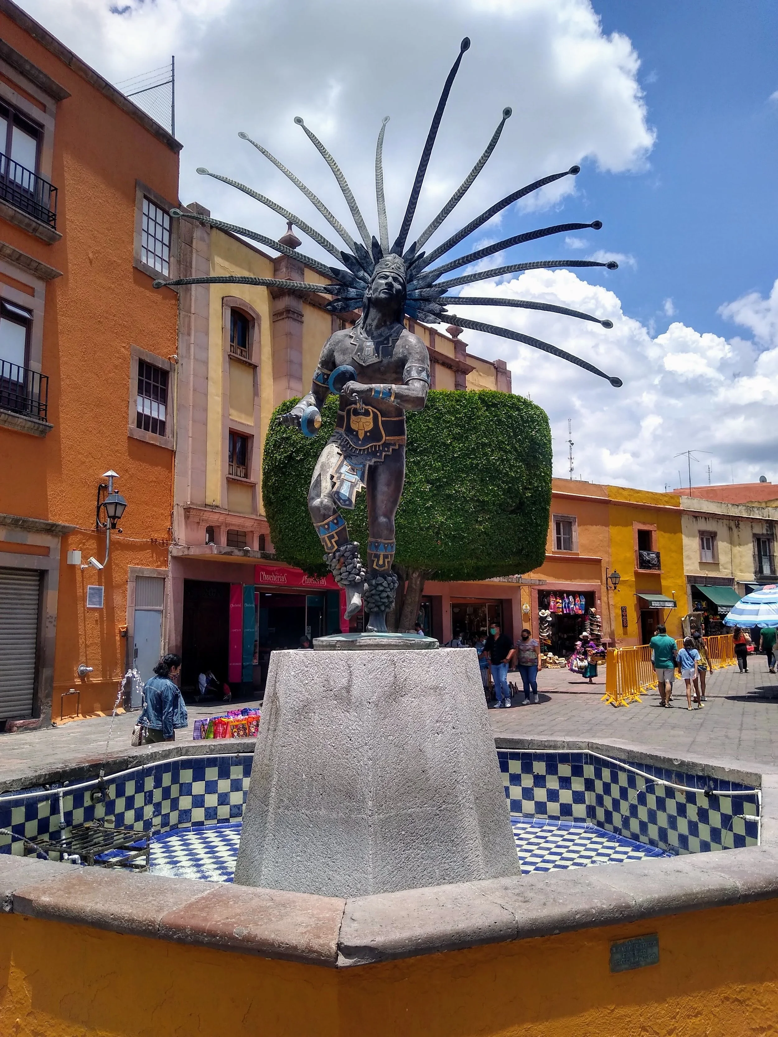 Danzante Conchero Chichimeca, en QRO, Mexico