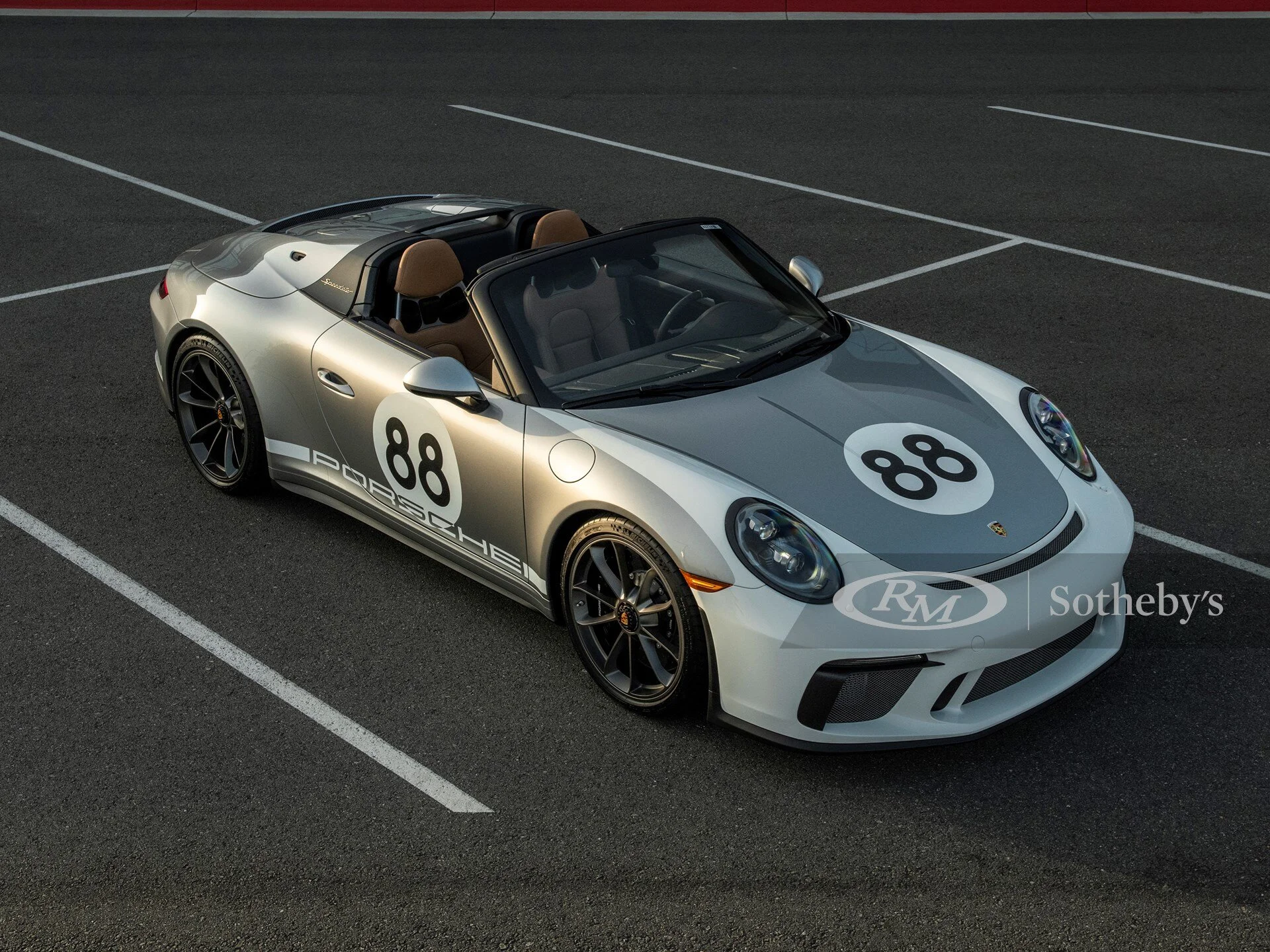 [COVID-19] Vente aux enchères d’une Porsche 991 Speedster