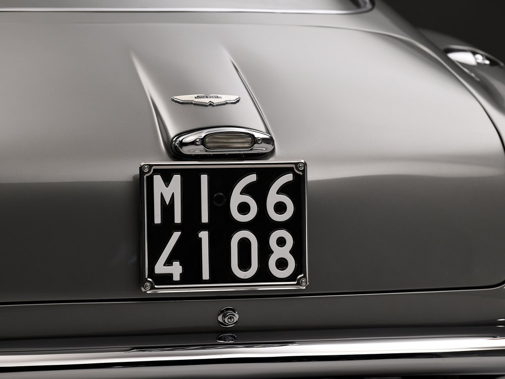 Aston-Martin-DB4-Zagato-009.jpg