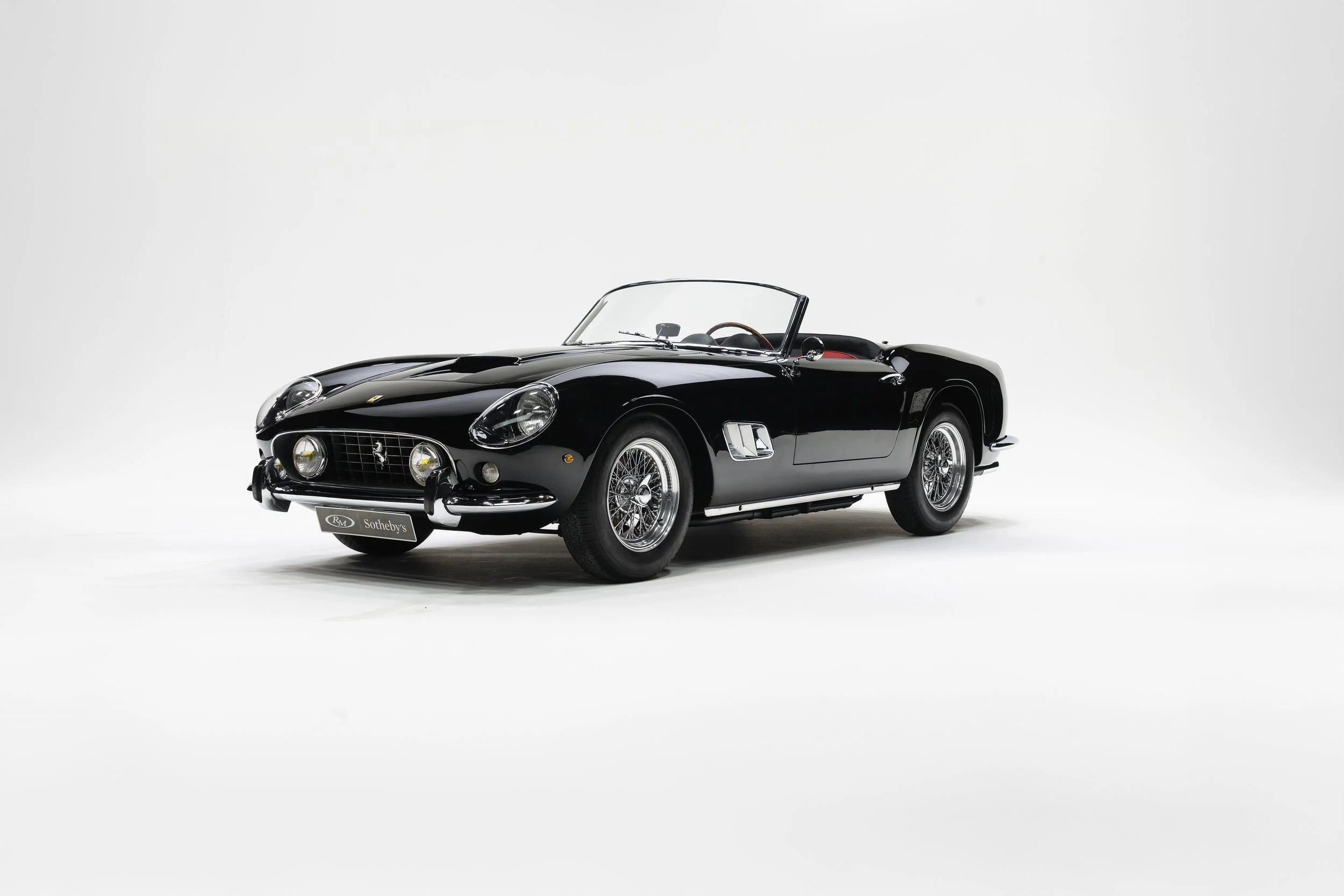 RM Sotheby's Paris - Une Ferrari 250 GT SWB California Spider, star de la vente !