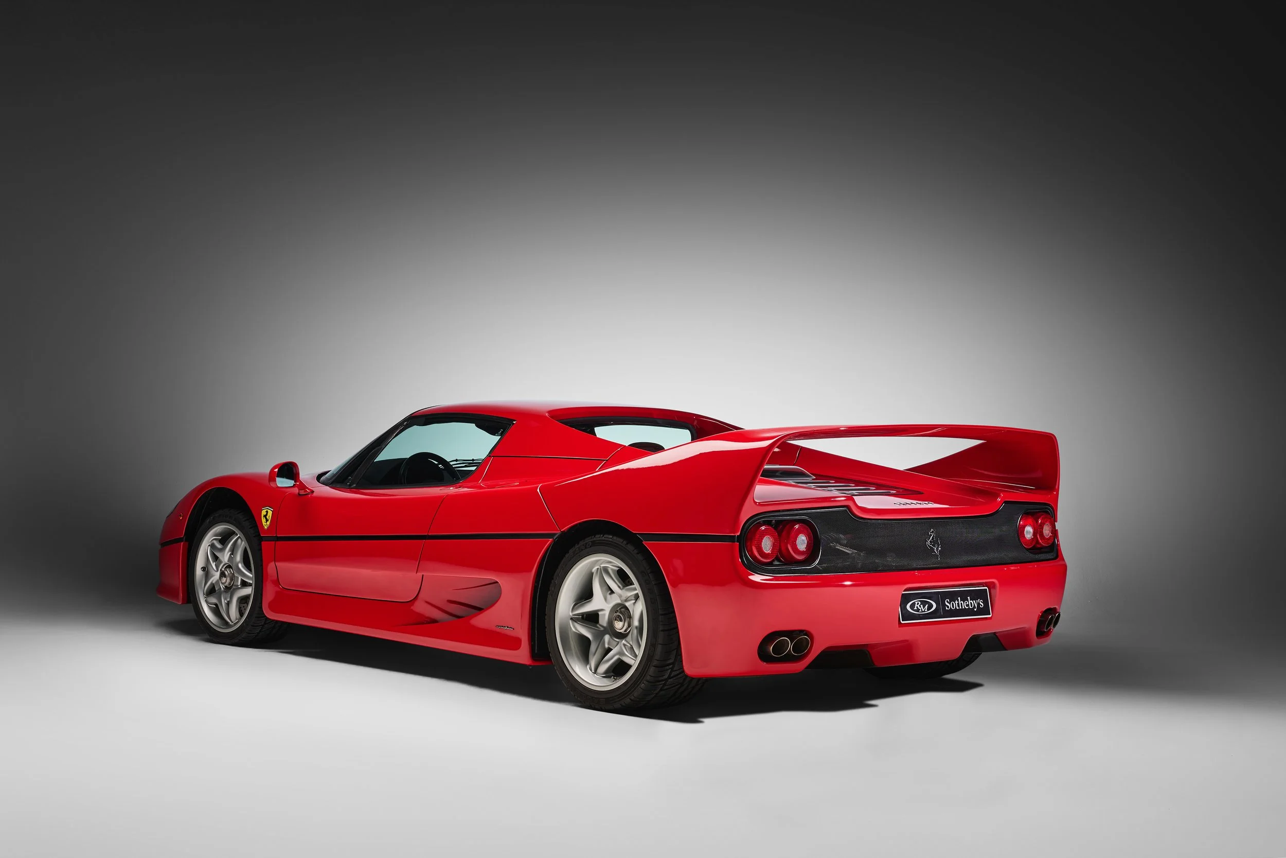 RM Sotheby's Paris 2026 - La folie continue autour des supercars Ferrari