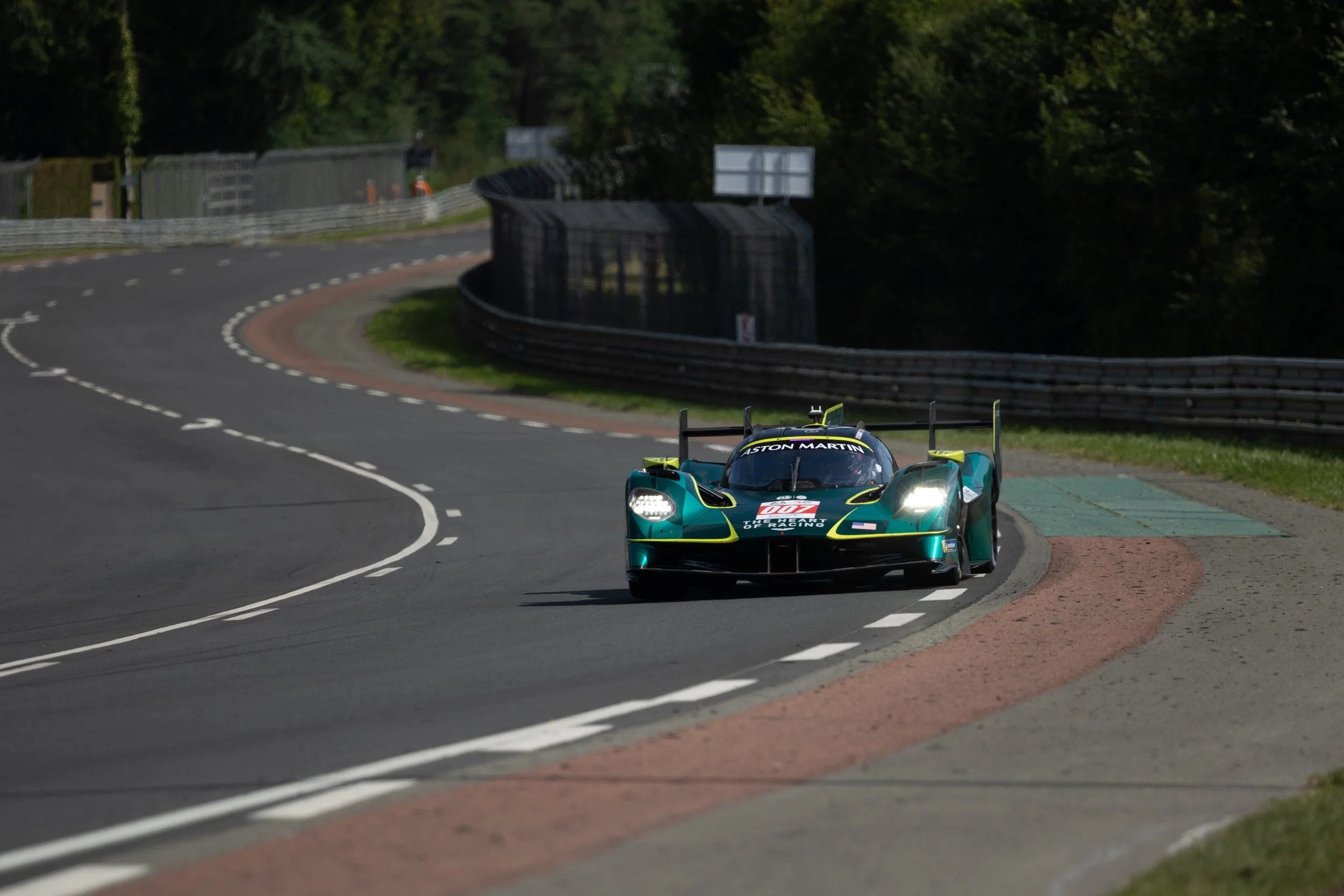 Aston Martin plus rapide lors de la journée test des 24 heures du Mans !