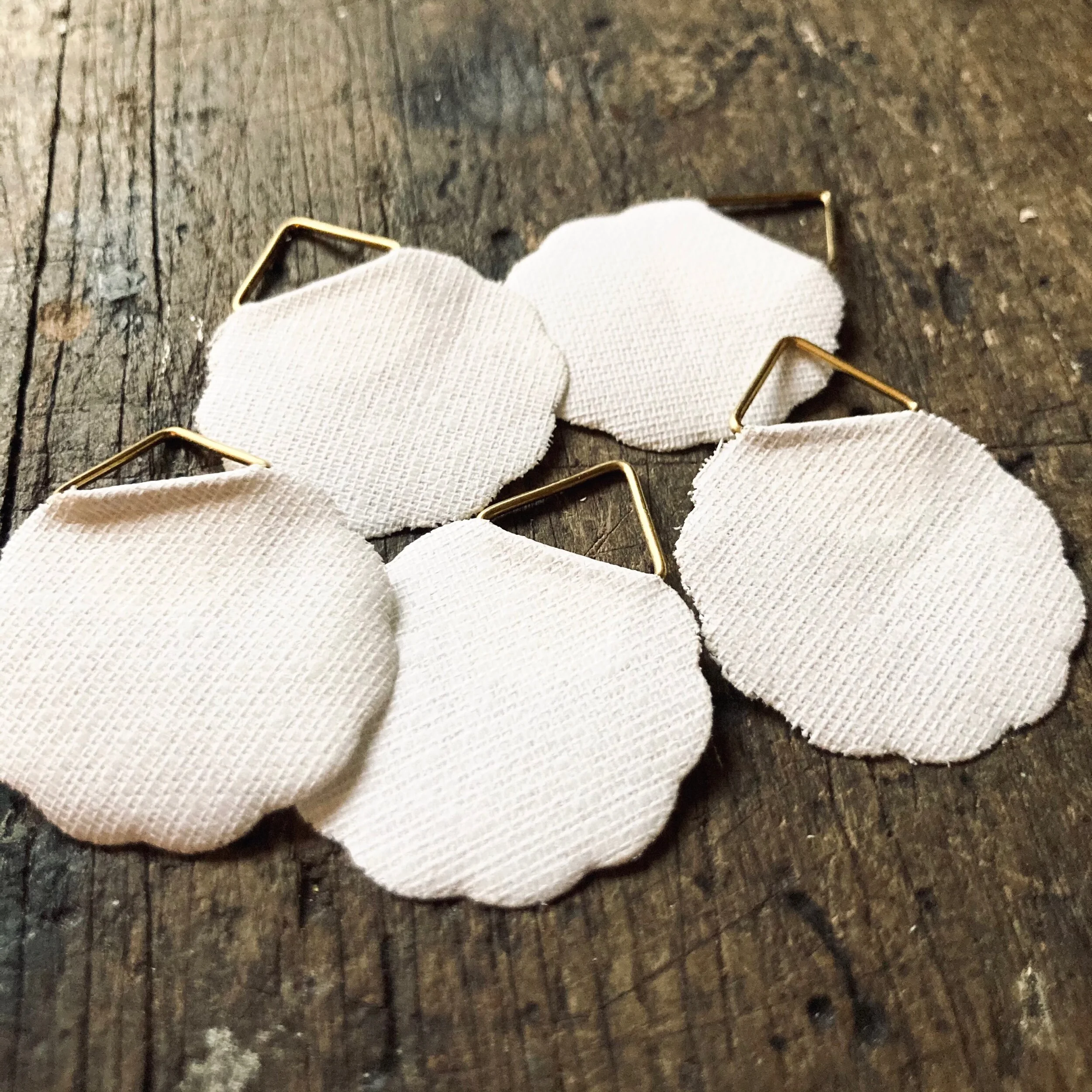 E3F20D8D-0324-4477-AEEA-A10BDEFC6C5B