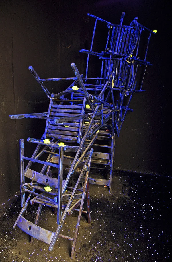   Dick Higgins   Stuhl-Ecken 