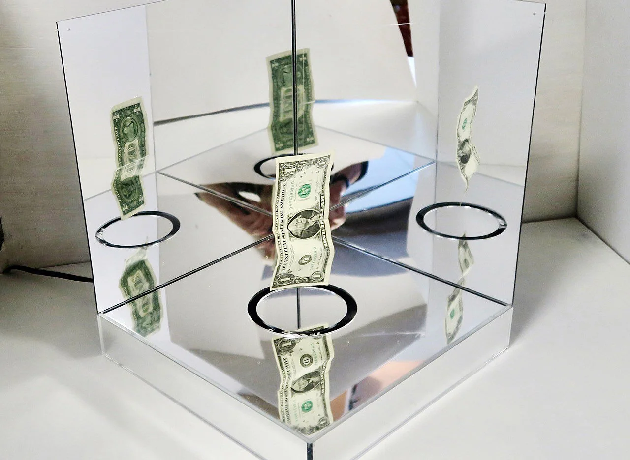   Myra Brooklyn   Verspiegelung 