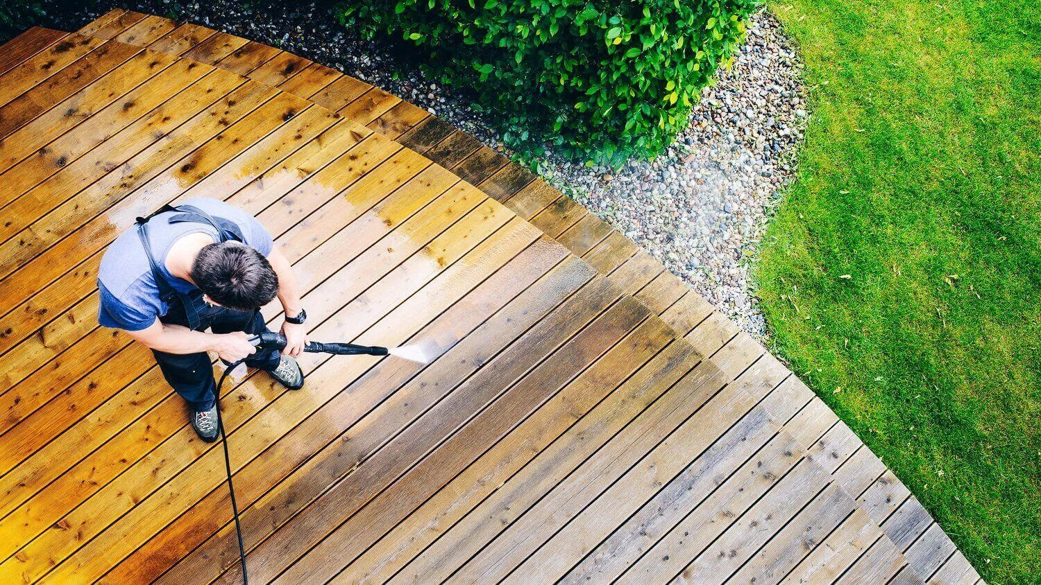 Power washing your decking areas making them cleaner, safer and ready for summer BBQ’s. Decking pressure washed and oiled in North Leeds LS17.
