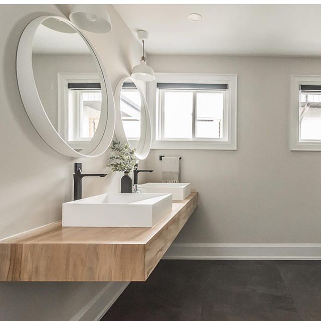A master bedroom en-suite we completed a while ago still stands out with these 2 double sinks on a floating slab created by @the_reno_twins