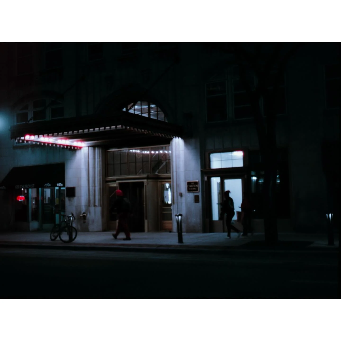 Day &amp; night. Same building in my previous post but on 800t. 

📸: Mamiya 645
🎞️: Cinestill 800t
🧑&zwj;🔬: Cs-41

#mamiya6451000s #mamiya645 #filmphotography #filmphoto #filmphotographyisnotdead #filmisnotdead #cinestill #cinestill800t @cinestil