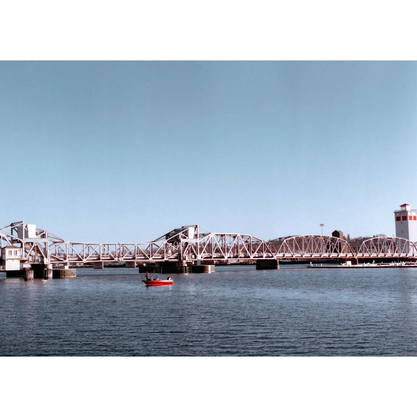 Taking a photo of the boat was cool &hellip; I did wish I was on it though.

Mamiya 645 📸 / Expired Cinestill 400d 🎞️ / 
Cs41 🧑&zwj;🔬

#analog #analogphoto #filmphotography #filmphotograph #cinestill #mamiya645 #mamiya6451000s #filmisnotdead