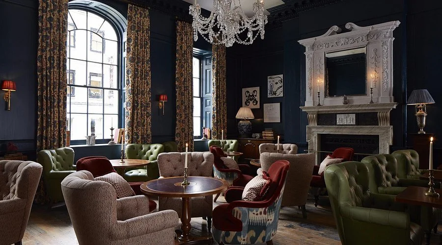 Interior design for private members clubs: exclusivity through design