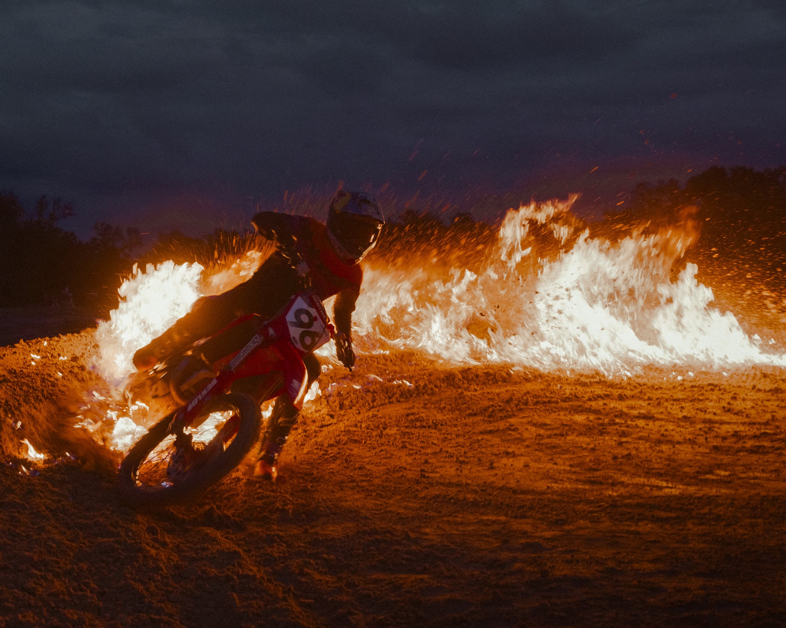 Hunter Lawrence Alpine Stars Black Hole_DC