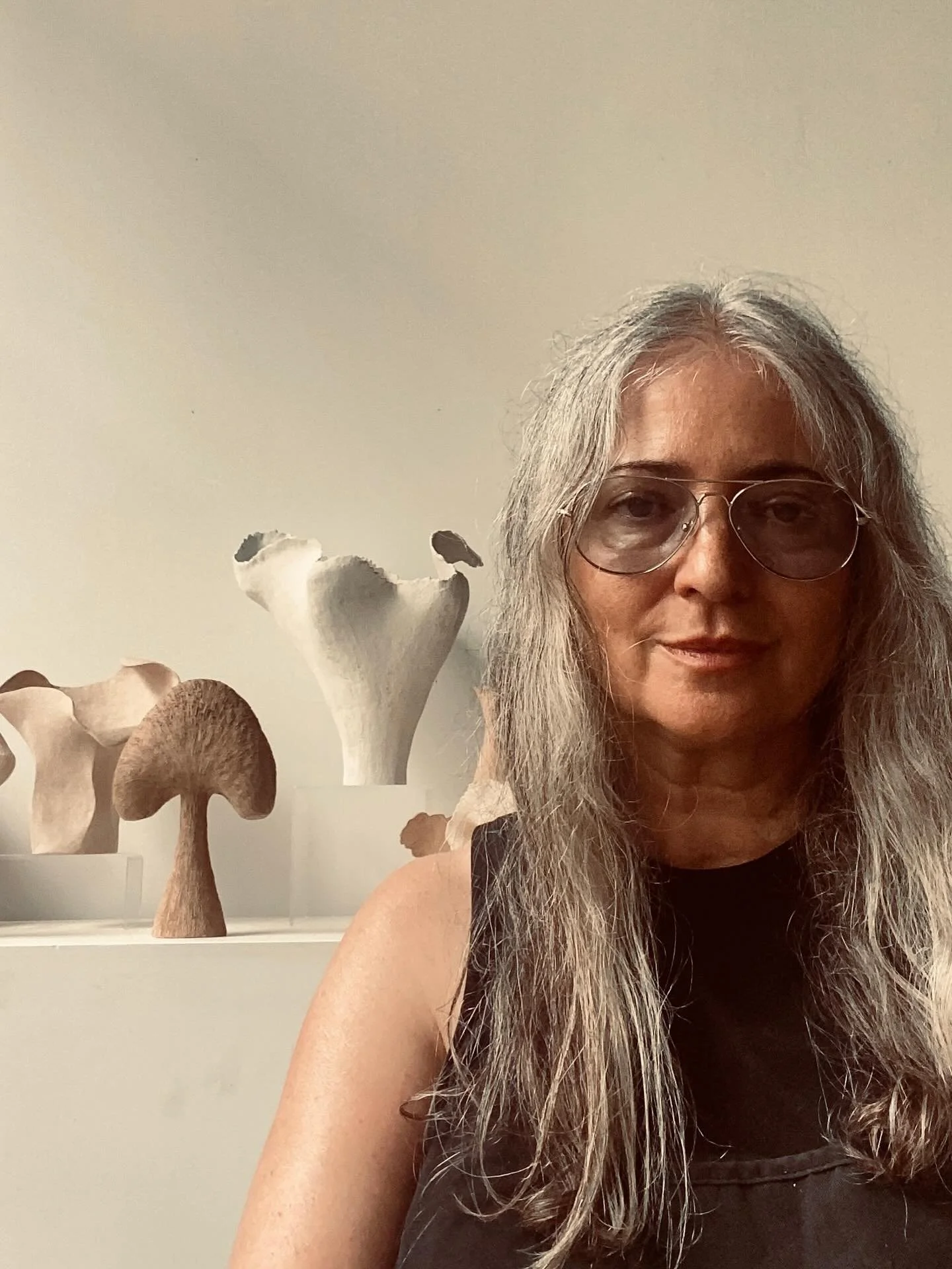 face in the new space &amp; various builds 🤎
#hello 👋 
#inthestudio

.
.
#inthestudio #sculpturalceramics #handbuilt #taniawhalenceramics
.
.

#handbuiltceramics #brightonandhove 
#sculpturalvessels
#studioceramics #art #womeninceramics #interiorde