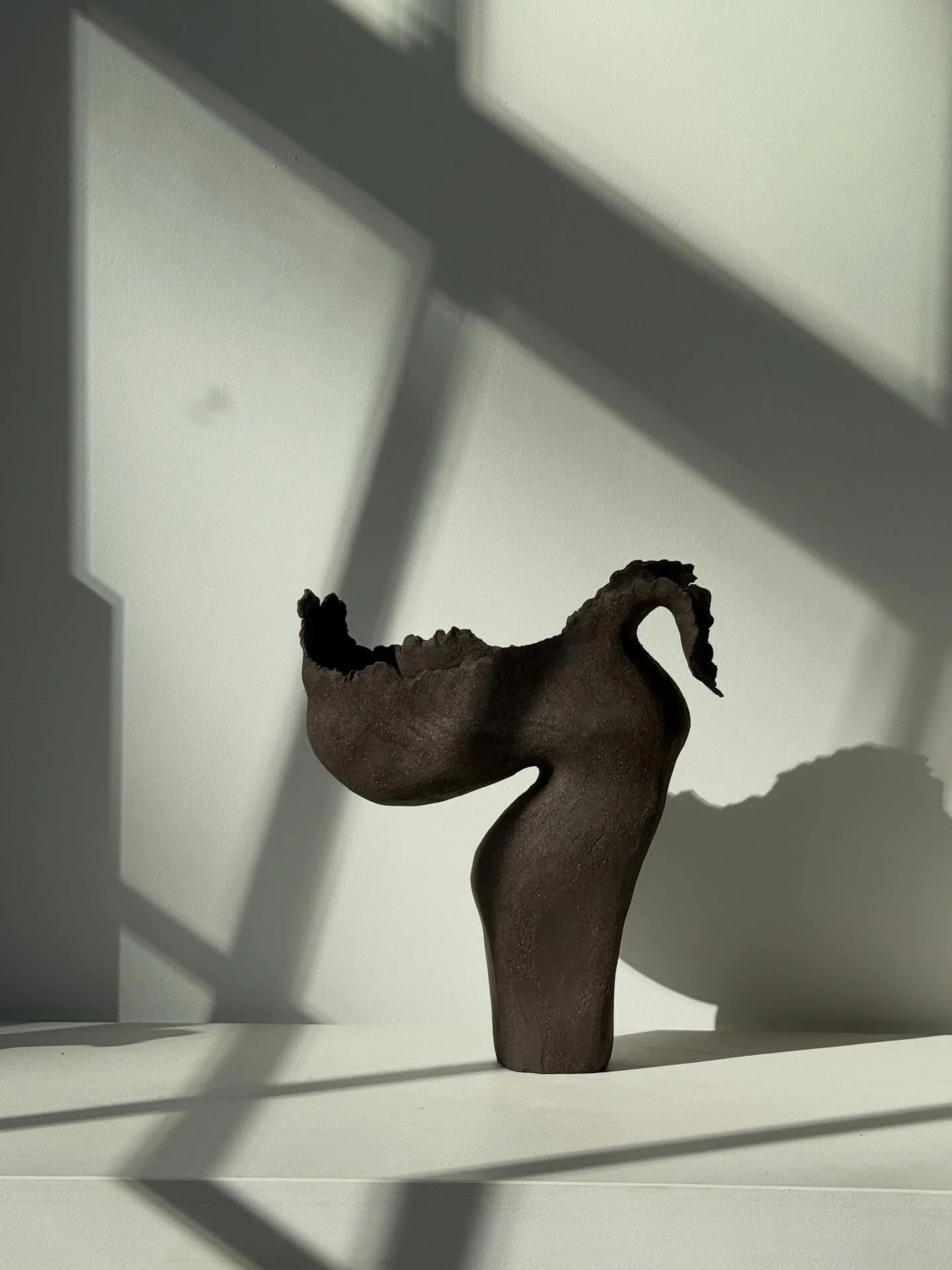 rhythm V iii 2025 🖤
a test in balance, she is delicate and raw x
.
she is available @panoplieshop ❤️
.
.
.
.
.
#taniawhalenceramics #sculpture #art #handbuiltceramics #interiordesign