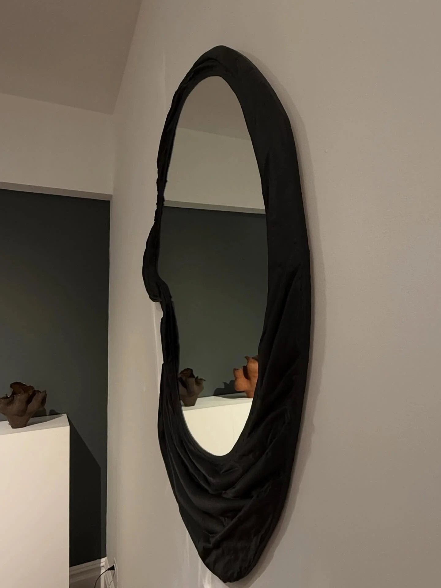 🖤 &hellip;more scenes from Second Nature @dernier_cri_nyc x

SECOND NATURE Mar 27 to April 23
247 E 60th Street, New York City
.
.
.
.
.
.
.
#derniercrinyc #taniawhalenceramics #ceramicartist #nyc #nycgallery