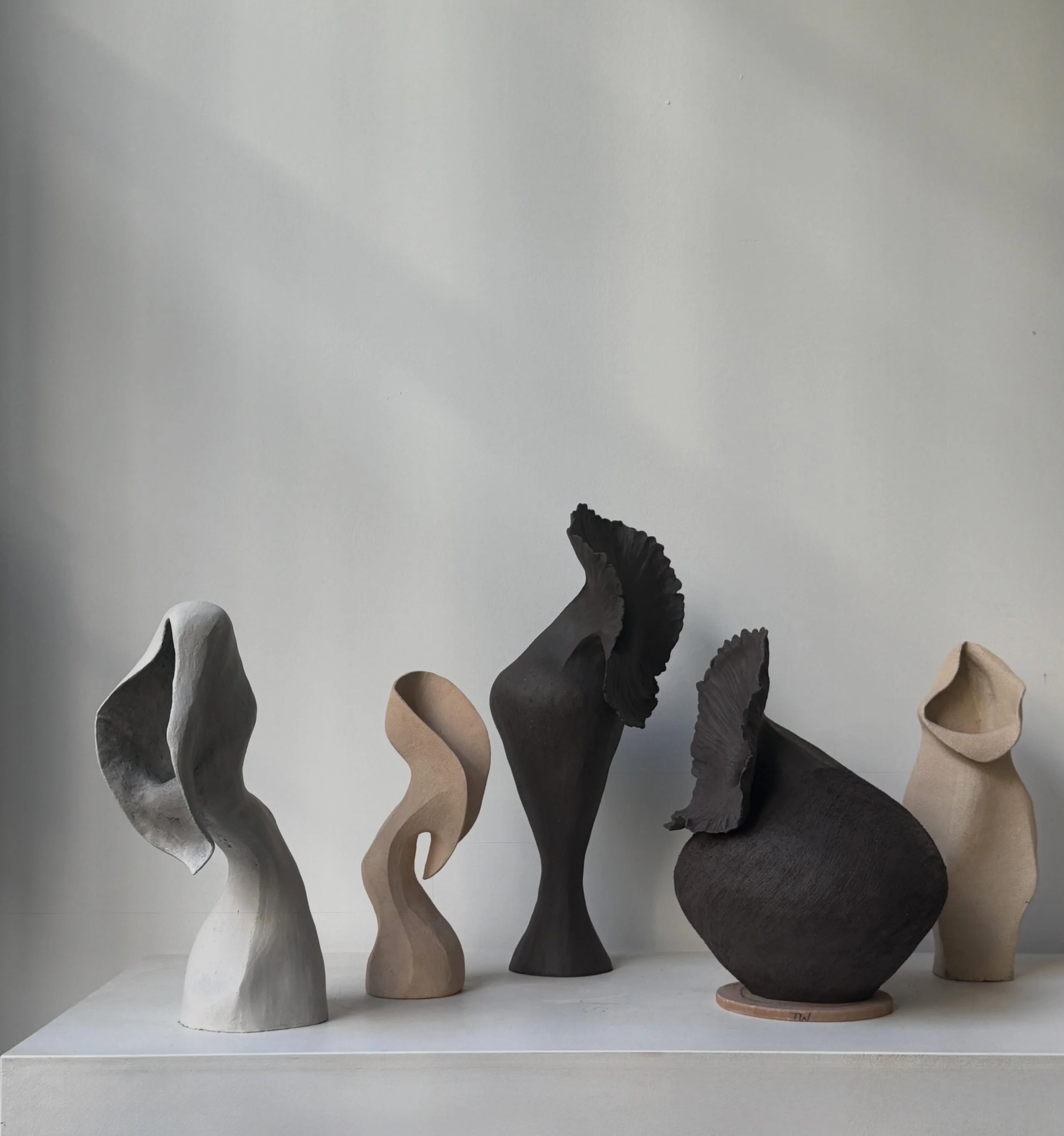 🥀&hellip; #wip
#formandfeeling 
#ceramicsculpture 
#taniawhalenceramics
#sculpturalceramics