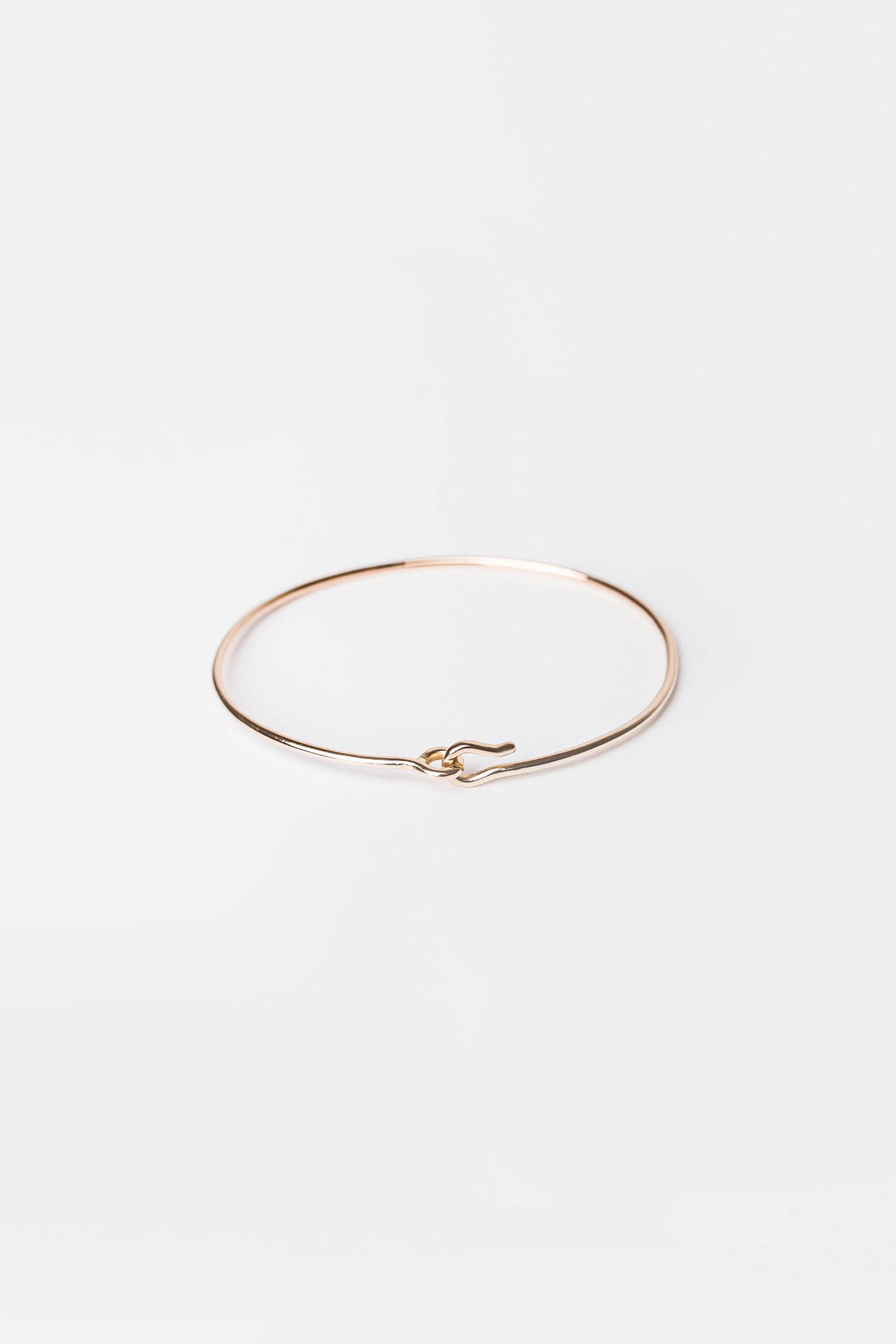 Dora wire bracelet yellow gold
