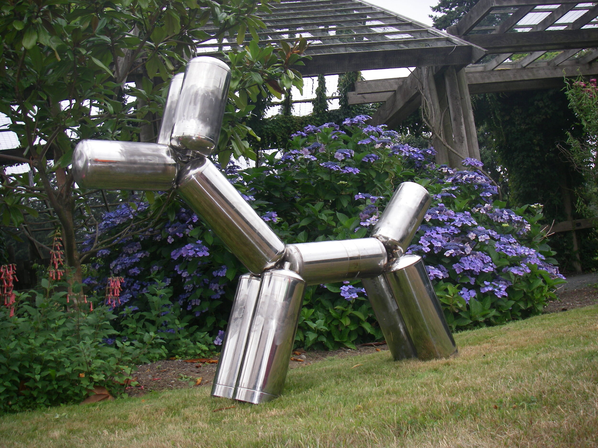 "Stainless Steel Dog" (2014)