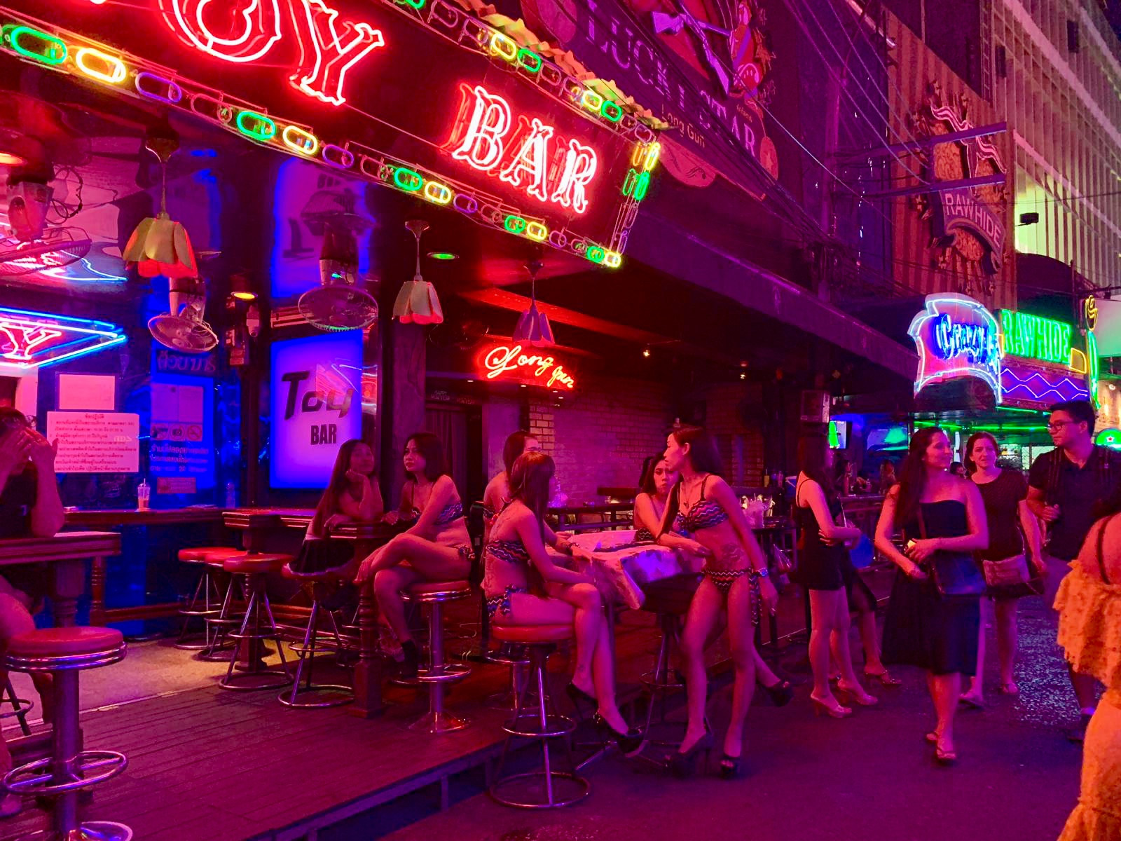 soi cowboy via hains.jpg