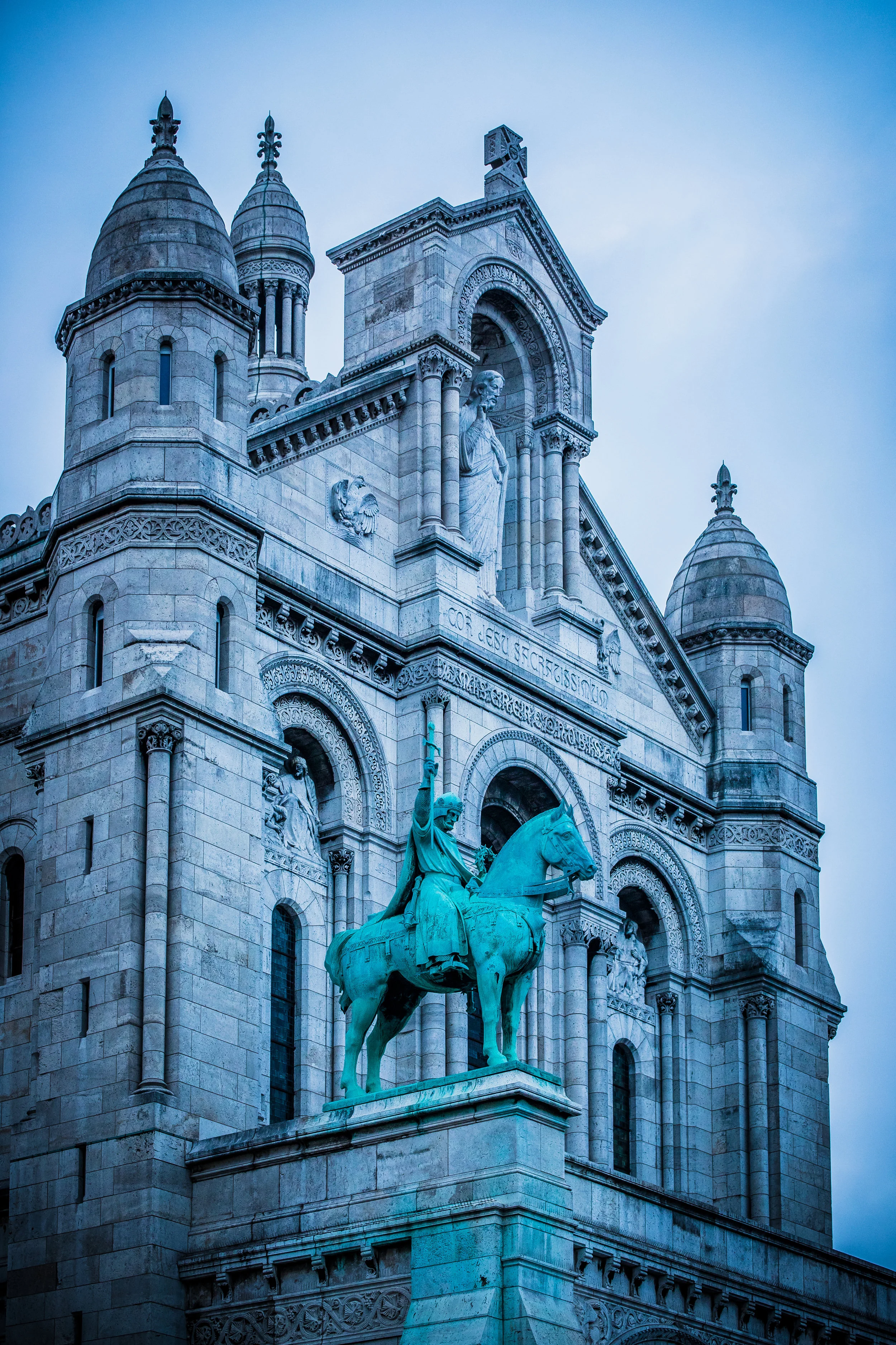 Sacre-Coeur: http://www.sacre-coeur-montmartre.com/english/