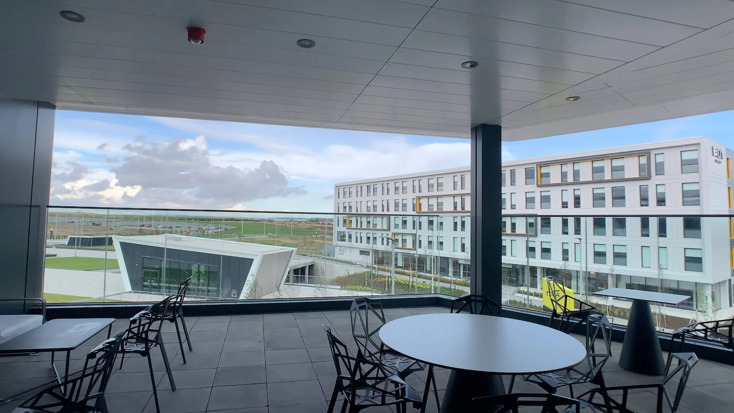 Hilton TECA Aberdeen - Executive Lounge Balcony