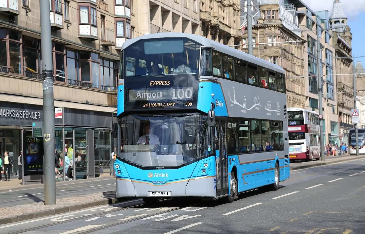 Edinburgh Airport To Edinburgh City Centre - Express Airlink 100 Bus