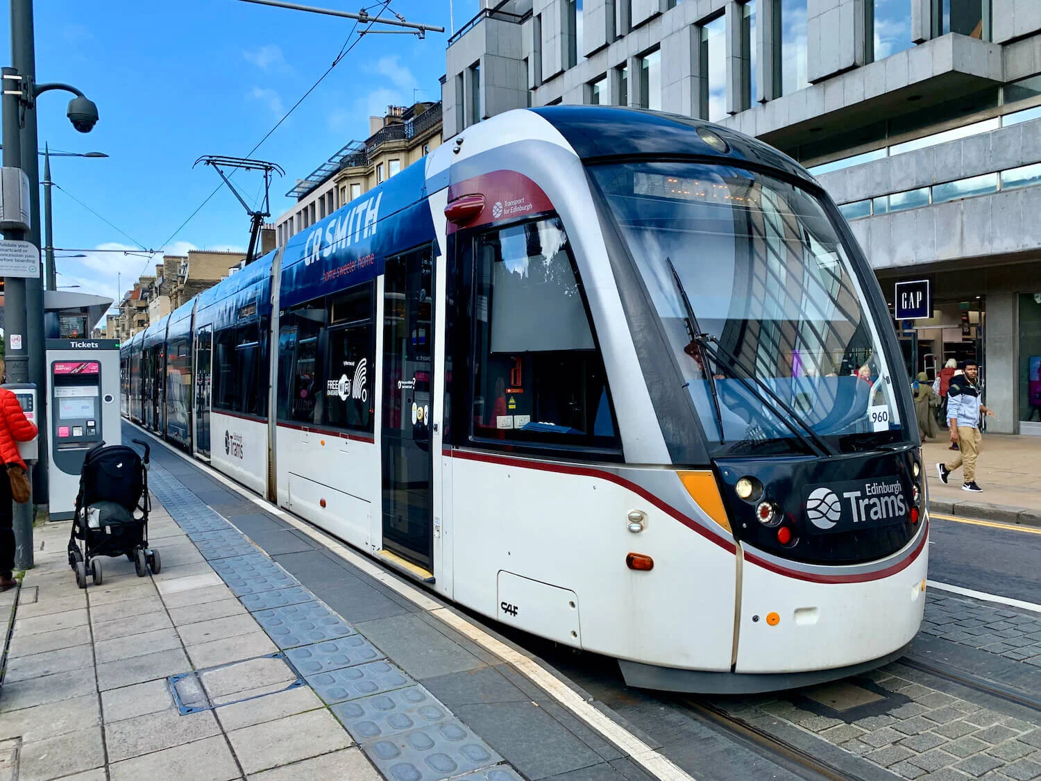 Edinburgh Airport to City Centre - Tram