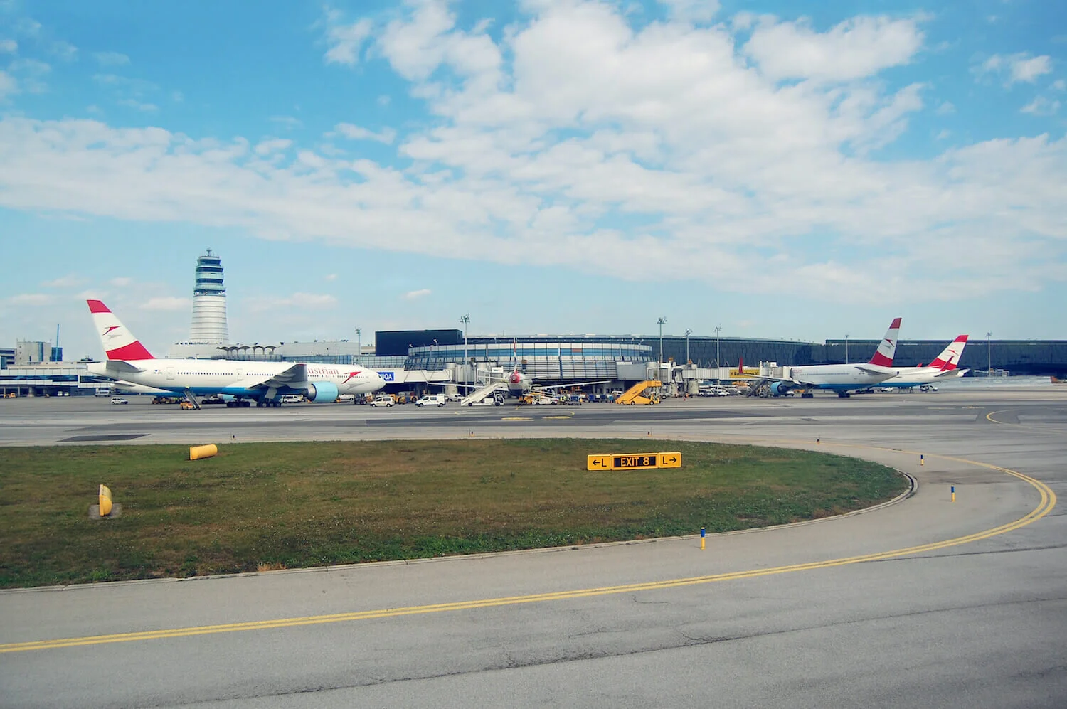 5 Ways To Travel From Vienna Airport To The City — Our Departure Board
