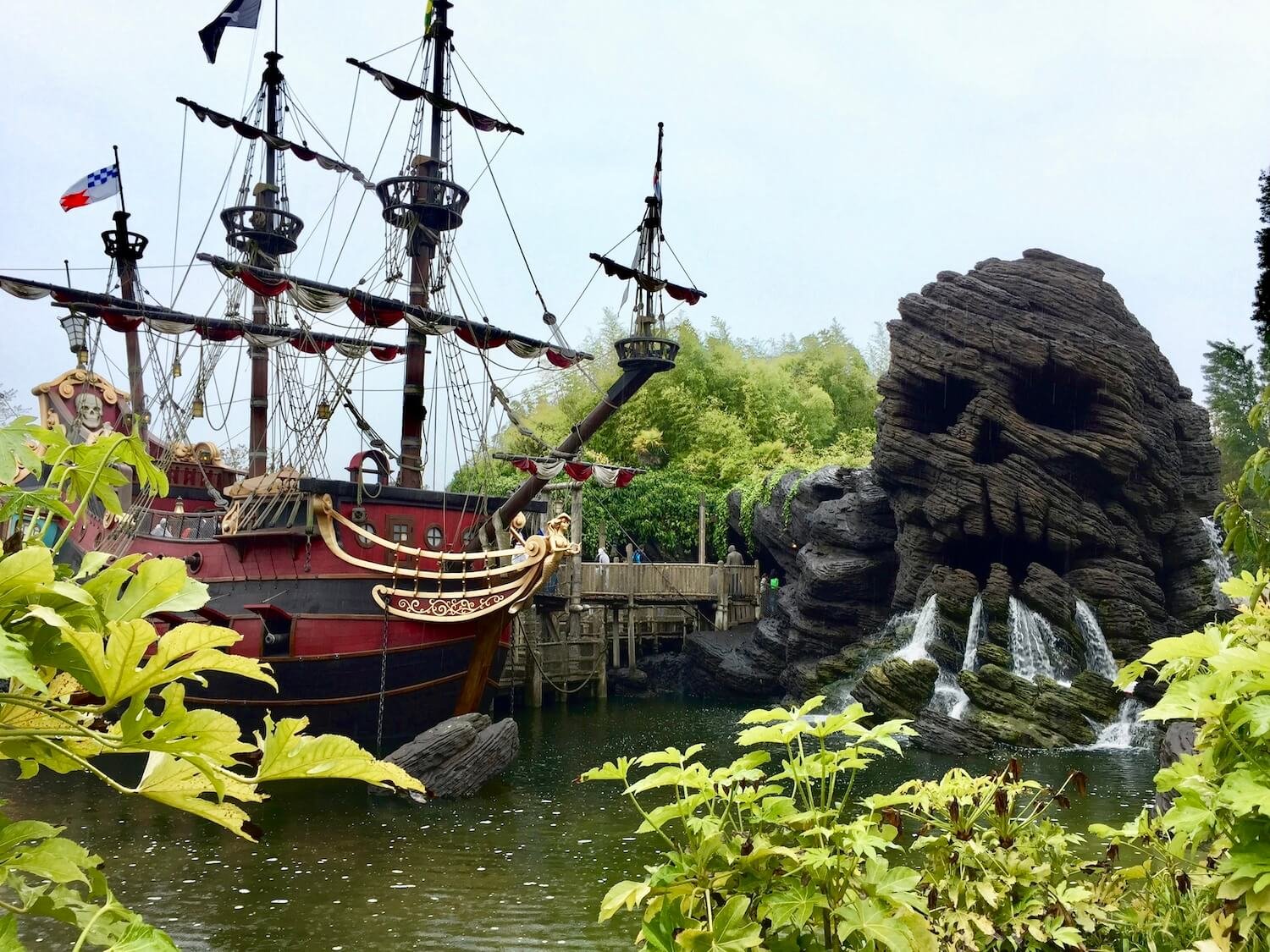 Disneyland Paris Pirate Ship and Skull Rock
