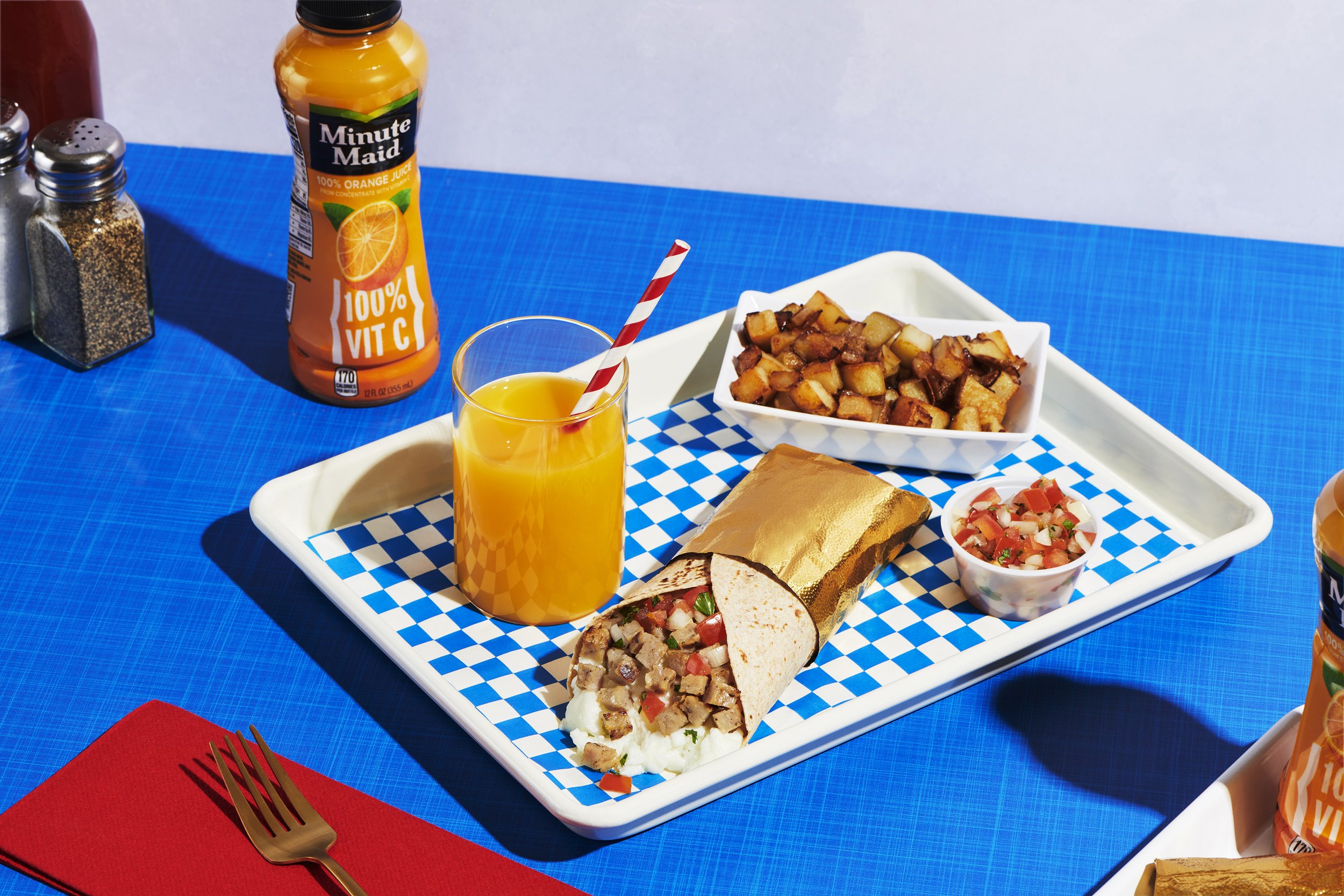 SDX_Kitchenworks_2024SummerLTO_TurkeySausageEggWhitePicoBurrito-MinuteMaid.jpg