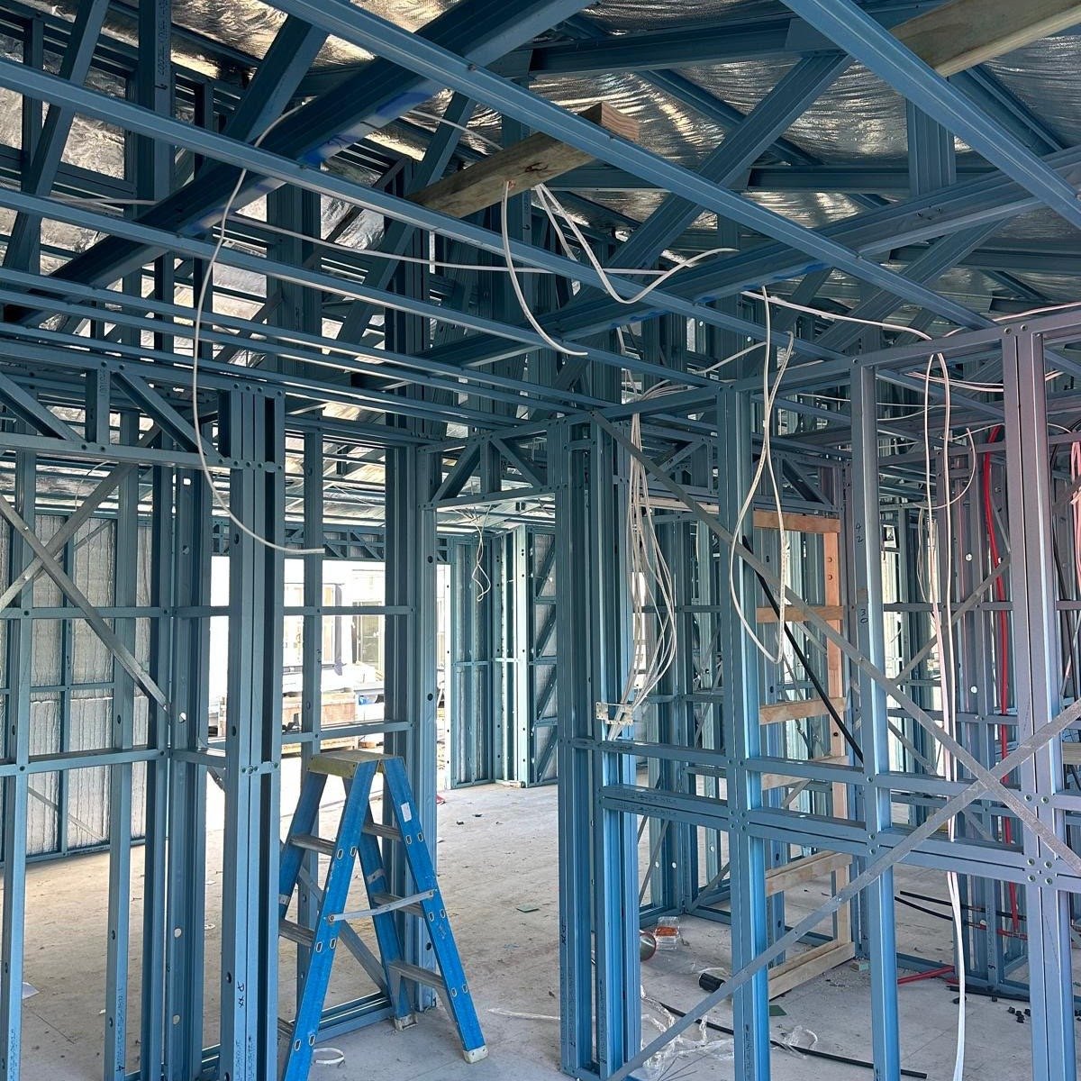 Steel precision meets modular innovation 👇

We partnered with @broadworthmodular to supply Bluescope Lysaght 0.75mm gauge 90mm steel wall and roof framing for this contemporary home at @broadlandsmuswellbrook.

Built for durability, bushfire complia