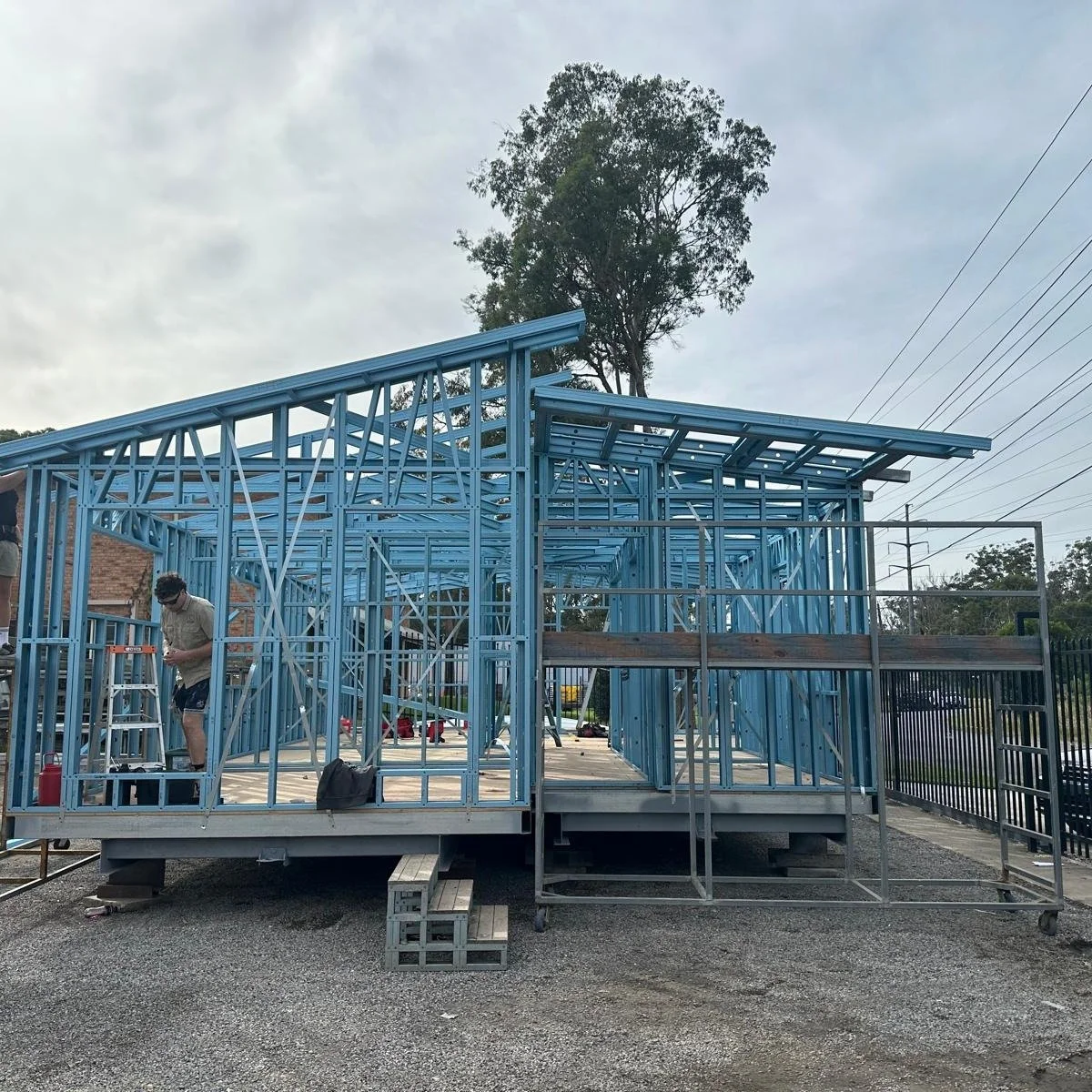 🔨 Project Spotlight &ndash; Site 119, Bayway Village, Fern Bay

We&rsquo;ve hit a major milestone at Site 119 in Bayway Village! 👇

Our team, in collaboration with @broadworthmodular, has completed the design, manufacture and installation of a prec