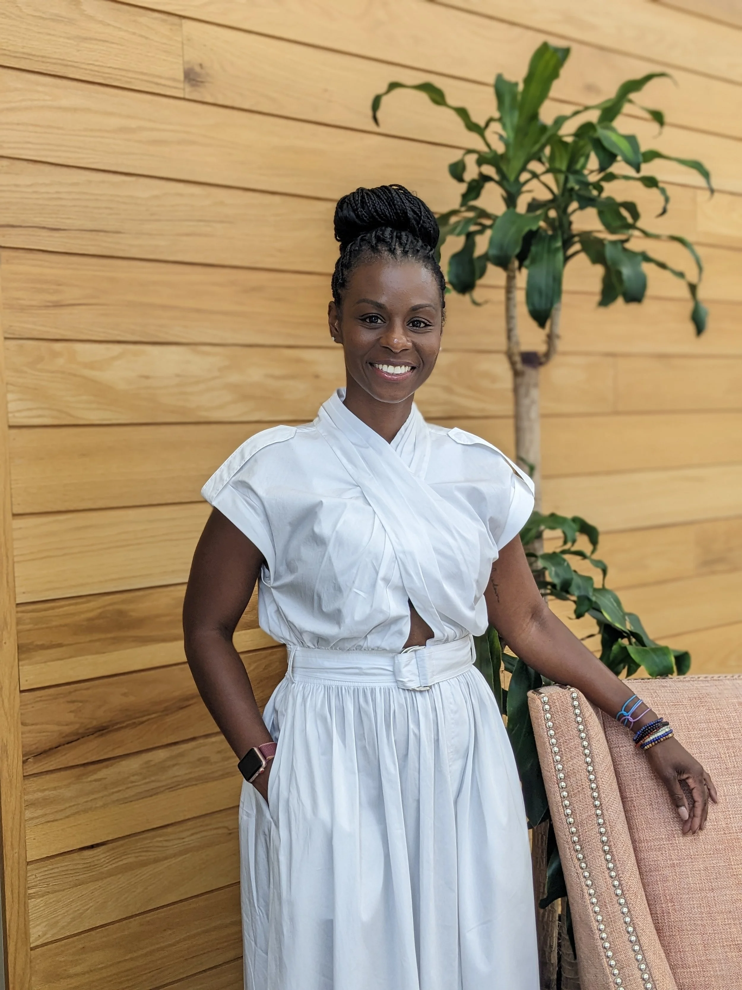 Myque Full body.JPEG