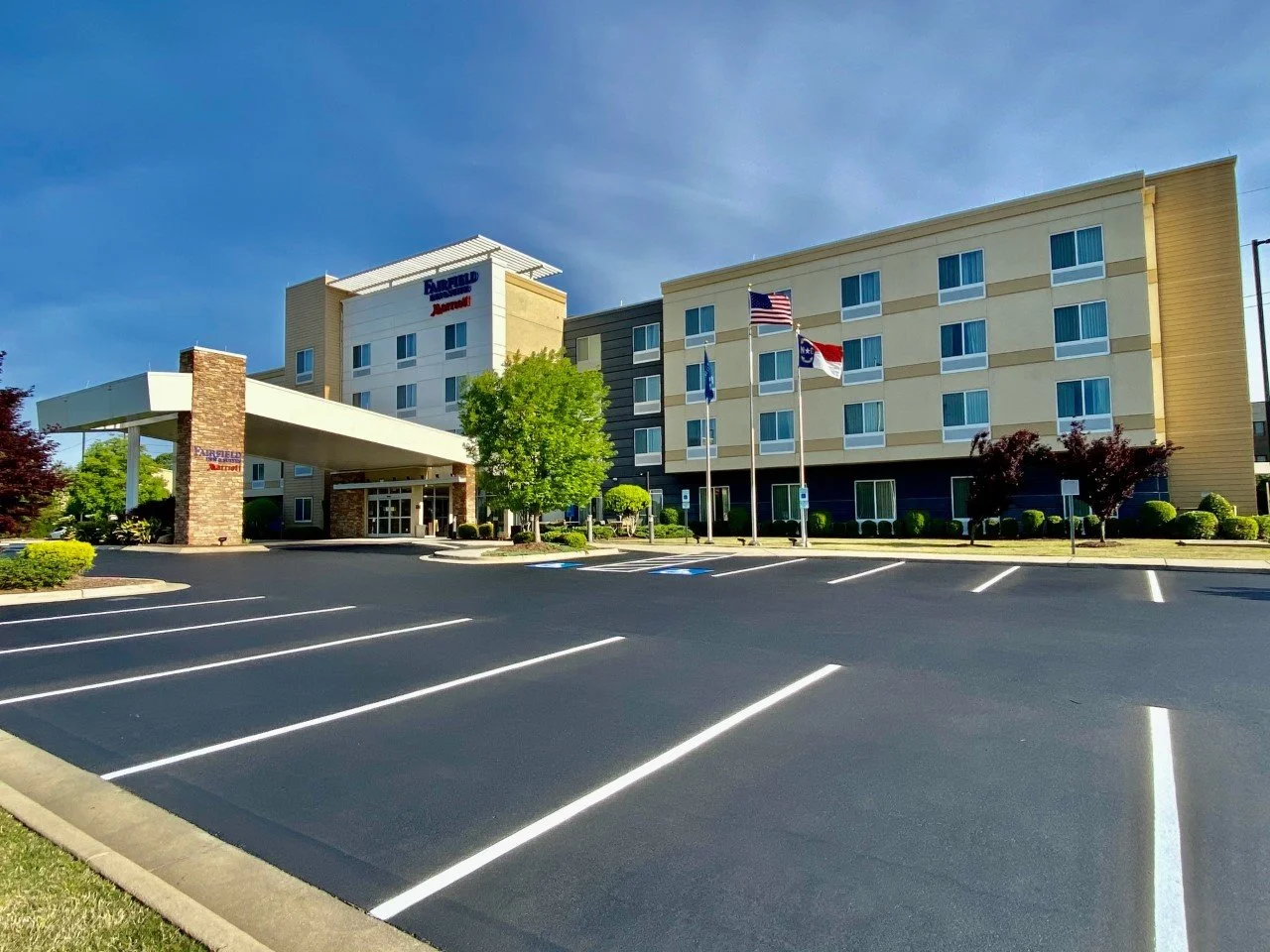 Stay Overnight — Fayetteville Dogwood Festival