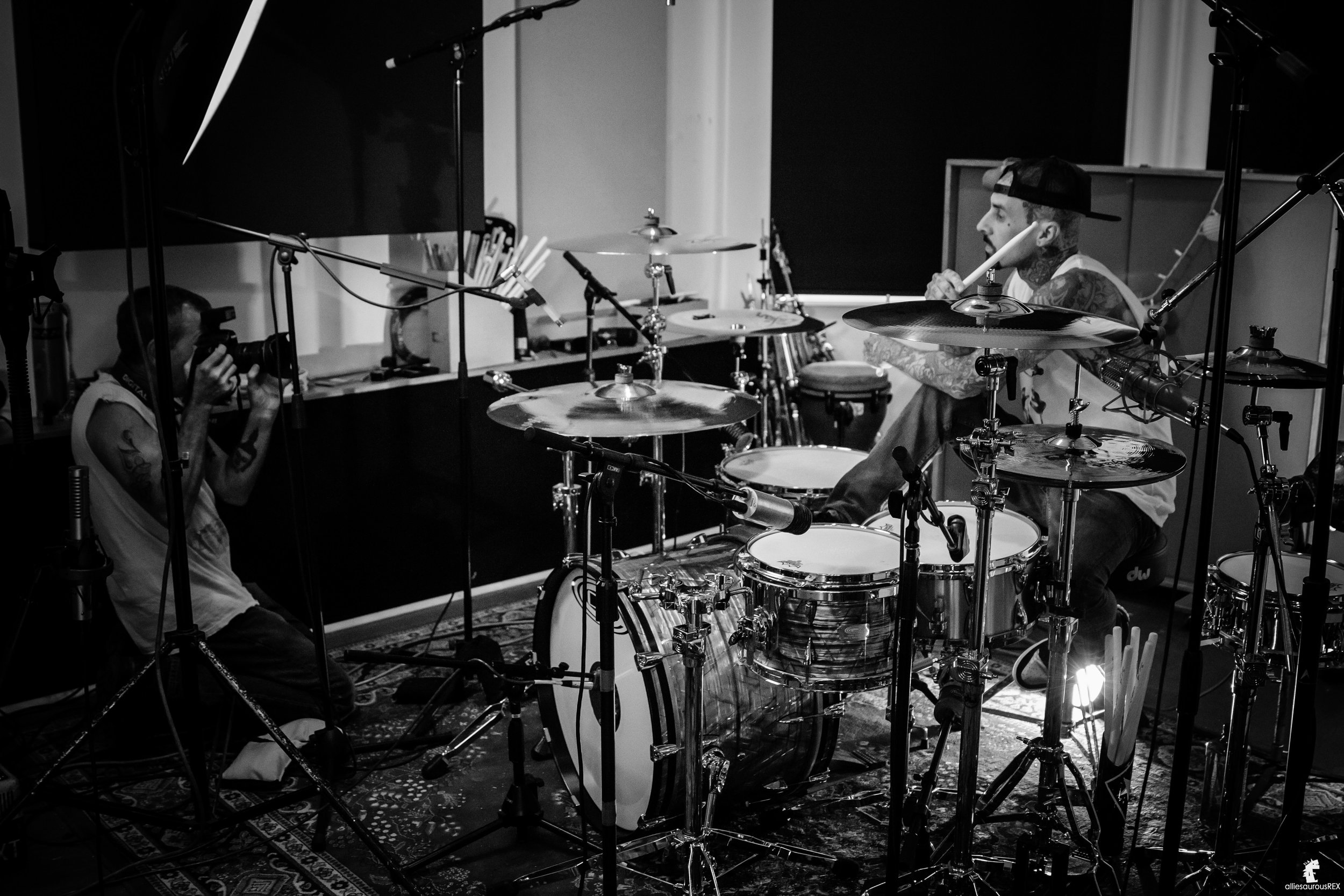  Travis Barker and photographer Neil Zlowzower shooting the cover for Drum Magazine at Foxy Studios 