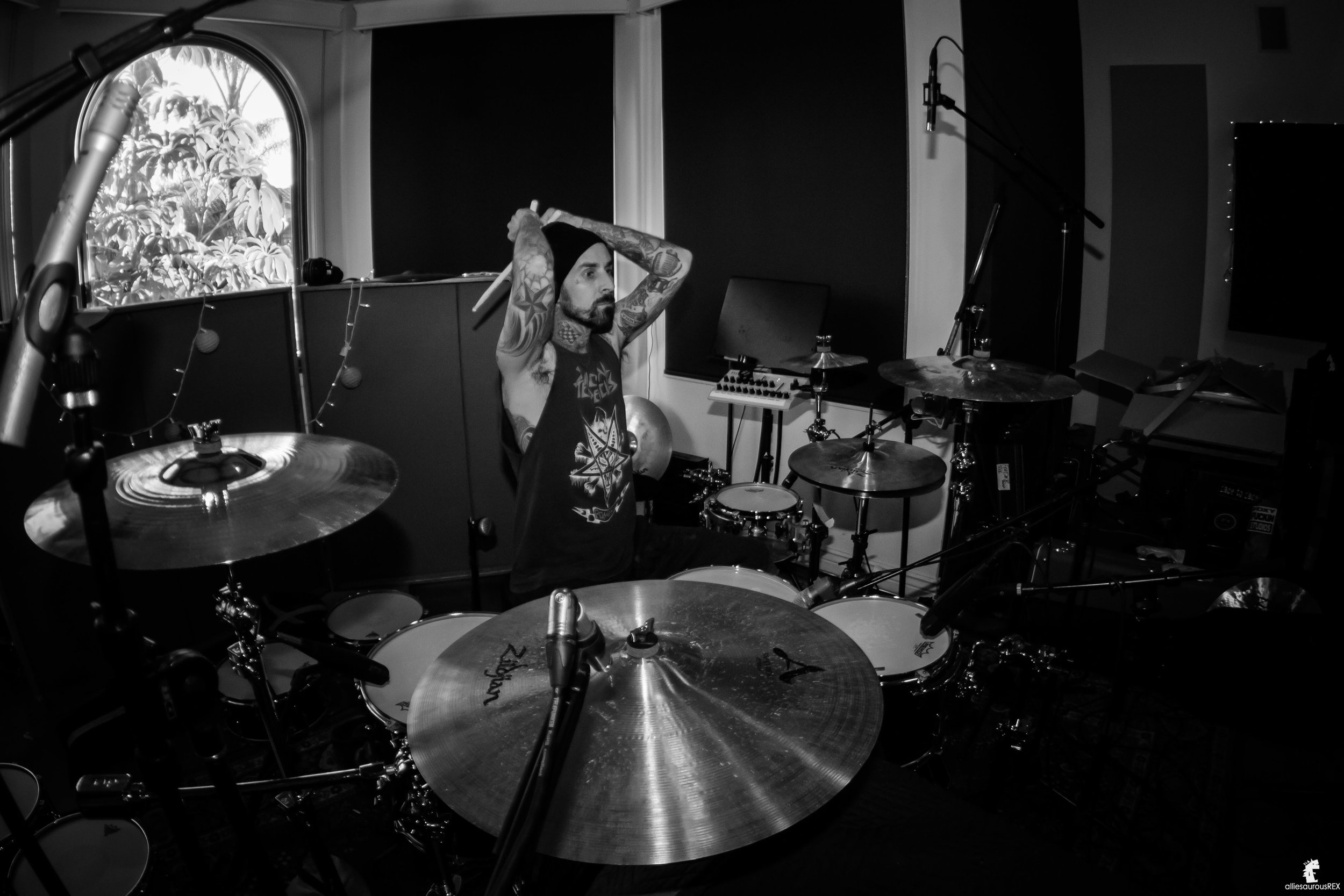  Travis Barker recording drums for Blink 182’s grammy nominated album “California” 