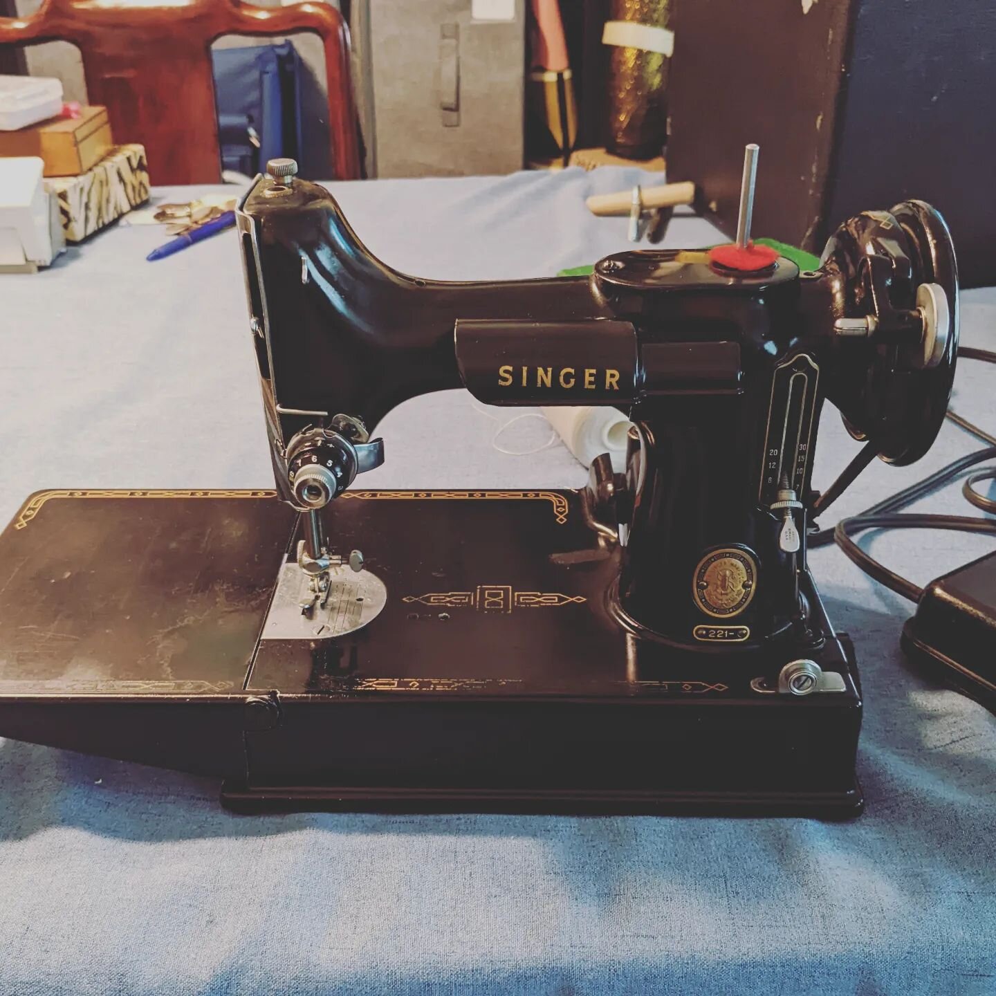 I may be small but I am mighty. I have missed her. All oiled up and ready for adventure. I still can't get over how light she is compared to all my other machines. Waiting on a new electronic presser foot so I don't sew from 0-60 in one second. Not b