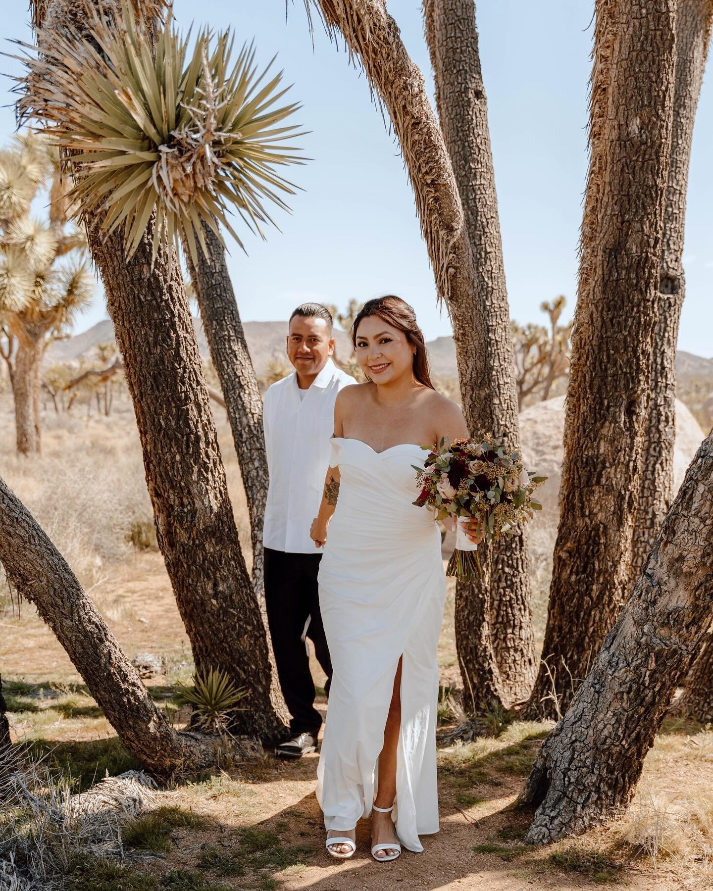 Monica &amp; Erving 🤍 Congratulations to the Alfaro&rsquo;s!🤍💍🌵 If you&rsquo;ve been thinking about eloping, this is your sign to do it! Joshua tree was the perfect place for it, it&rsquo;s intimate and soo beautiful!✨ 

#elopement #elopmentphoto