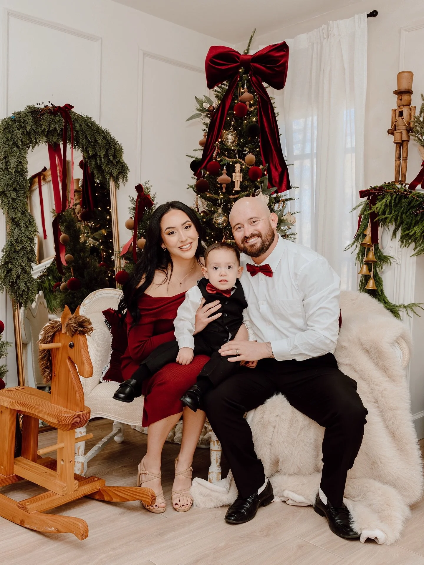 Highlight from my first ever Christmas studio sessions ✨
The Gibson family was my first client of the day and they set the tone perfectly &mdash; so sweet, so fun, and they made the whole morning feel magical.
Thank you to everyone who trusted me wit
