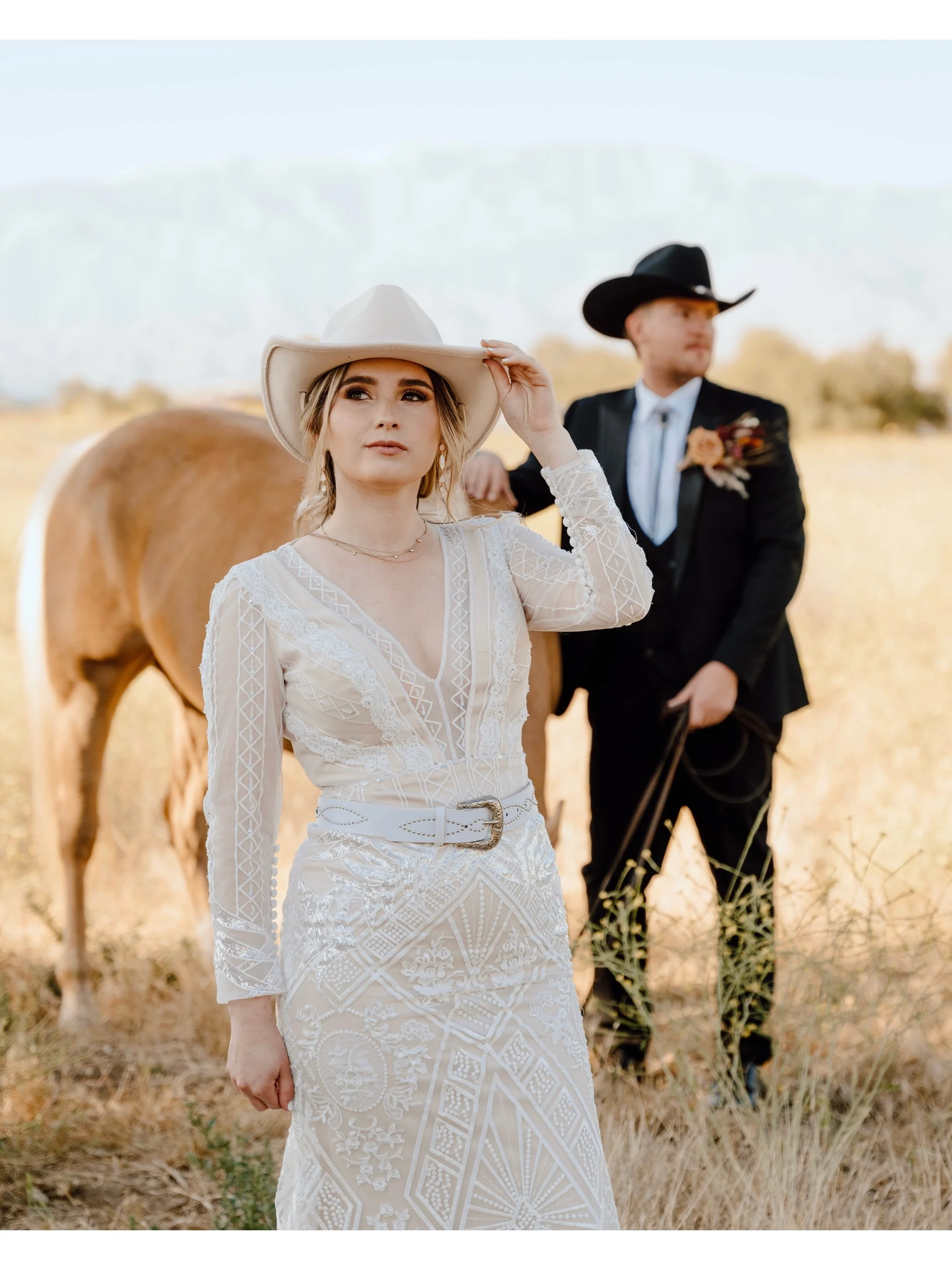 Throwback to this styled shoot 🐴 🤍🤎 still one of my faves! 

Host: @j.emmanuelphotography 
Cohost: @visualst0rytellers 
Photographer: @jaylouisephoto
Models: @jacob_gillespie_138 @alyssalangel
Florist: @arelieventdesign 
Wedding Dress: @aw.bridal 