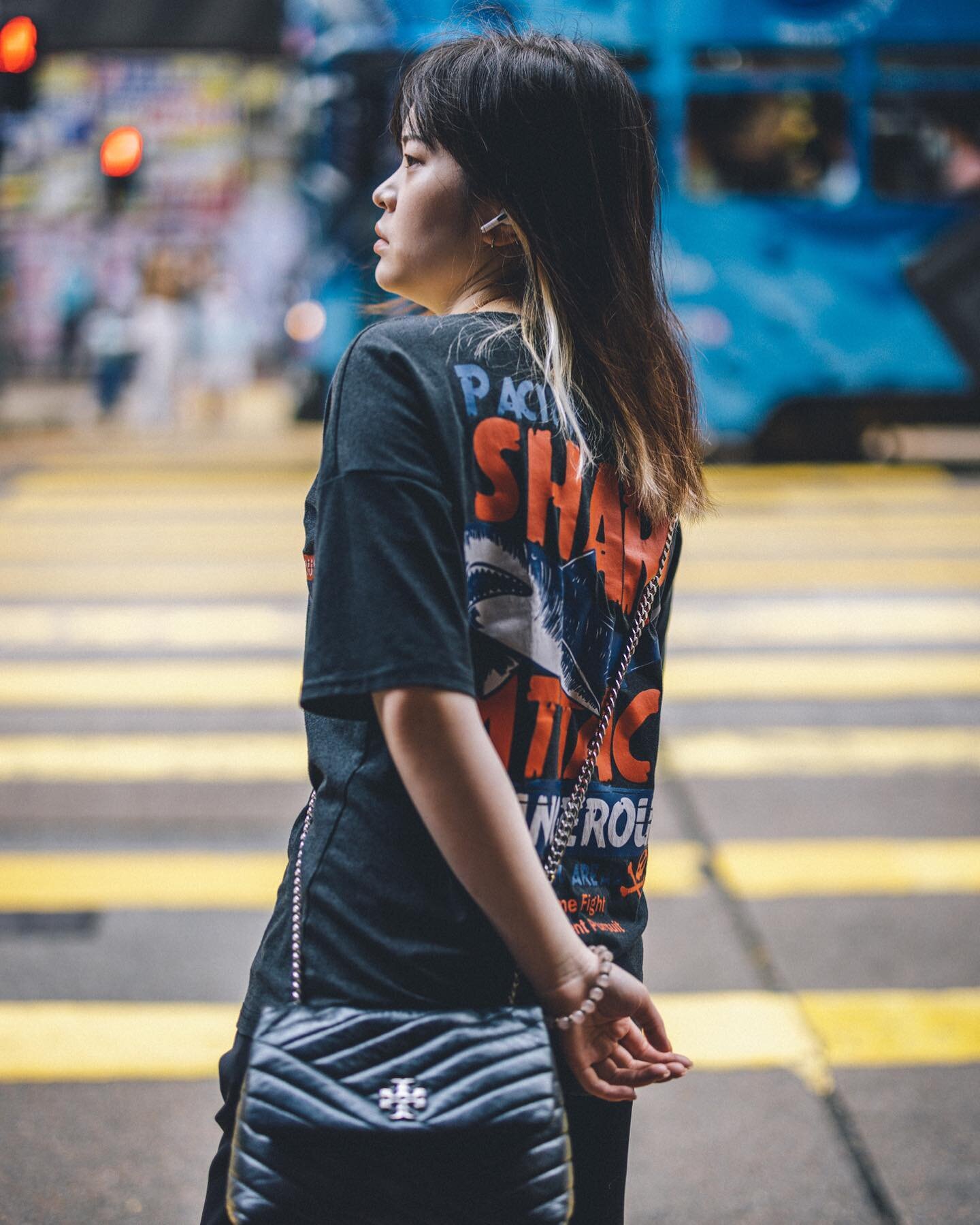 .
.
.
.
.
#streetphotographerscommunity #picsofhk
#streetdreamsmag #hongkonginsta 
#dreaminstreets #lensonstreets 
#streetsdiscovered #capturestreets
#streetphotography  #streetmobs 
#streetmagazine  #streetsofhongkong 
#streetartphotography #monster
