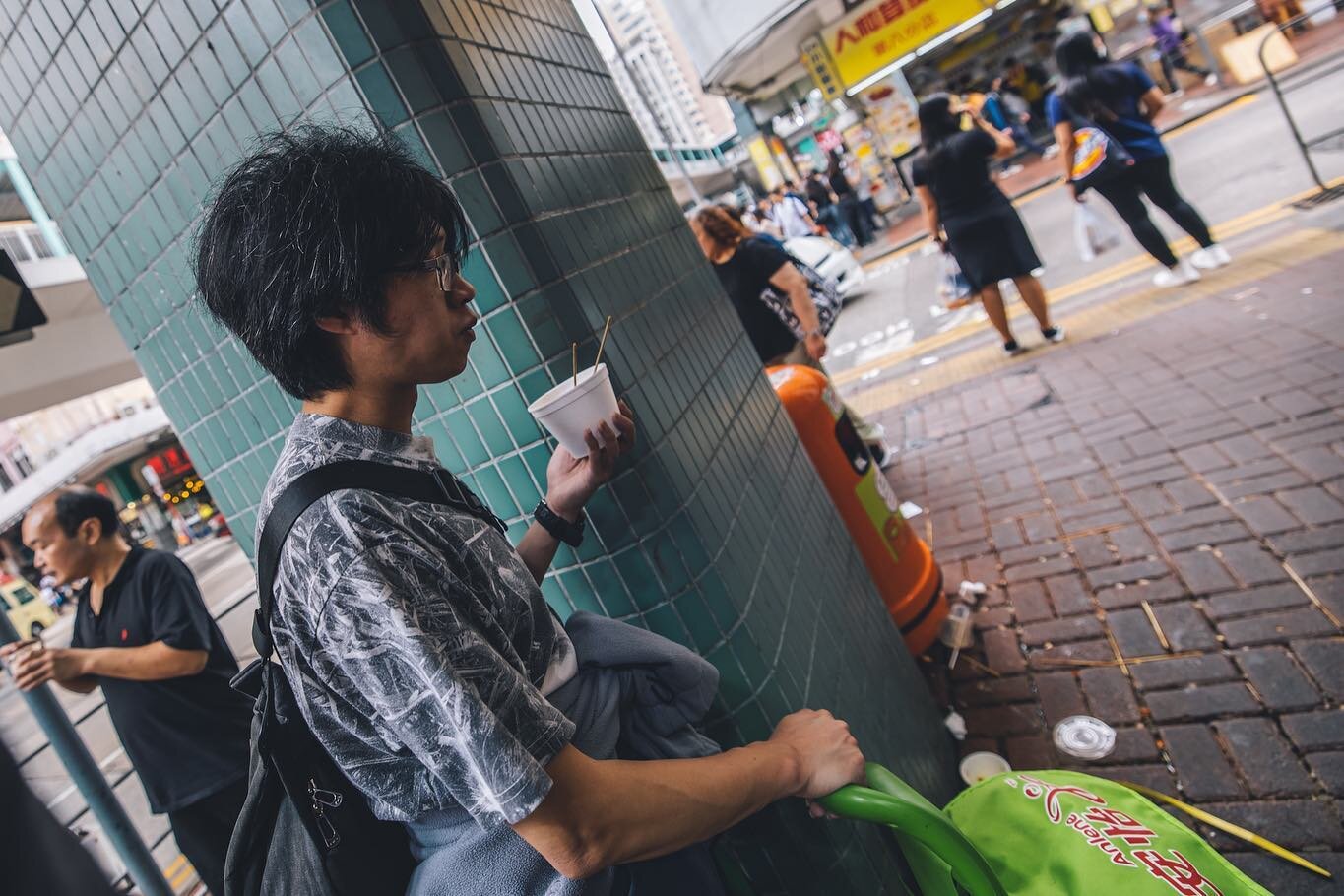 .
.
.
.
.
#streetphotographerscommunity #picsofhk
#streetdreamsmag #hongkonginsta 
#dreaminstreets #lensonstreets 
#streetsdiscovered #capturestreets
#streetphotography  #streetmobs 
#streetmagazine  #streetsofhongkong 
#streetartphotography #monster