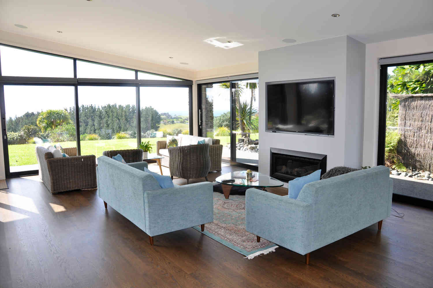 Bluewater Sanctuary_Tutukaka_Aroha_Living Room_Sliding doors_1.jpg